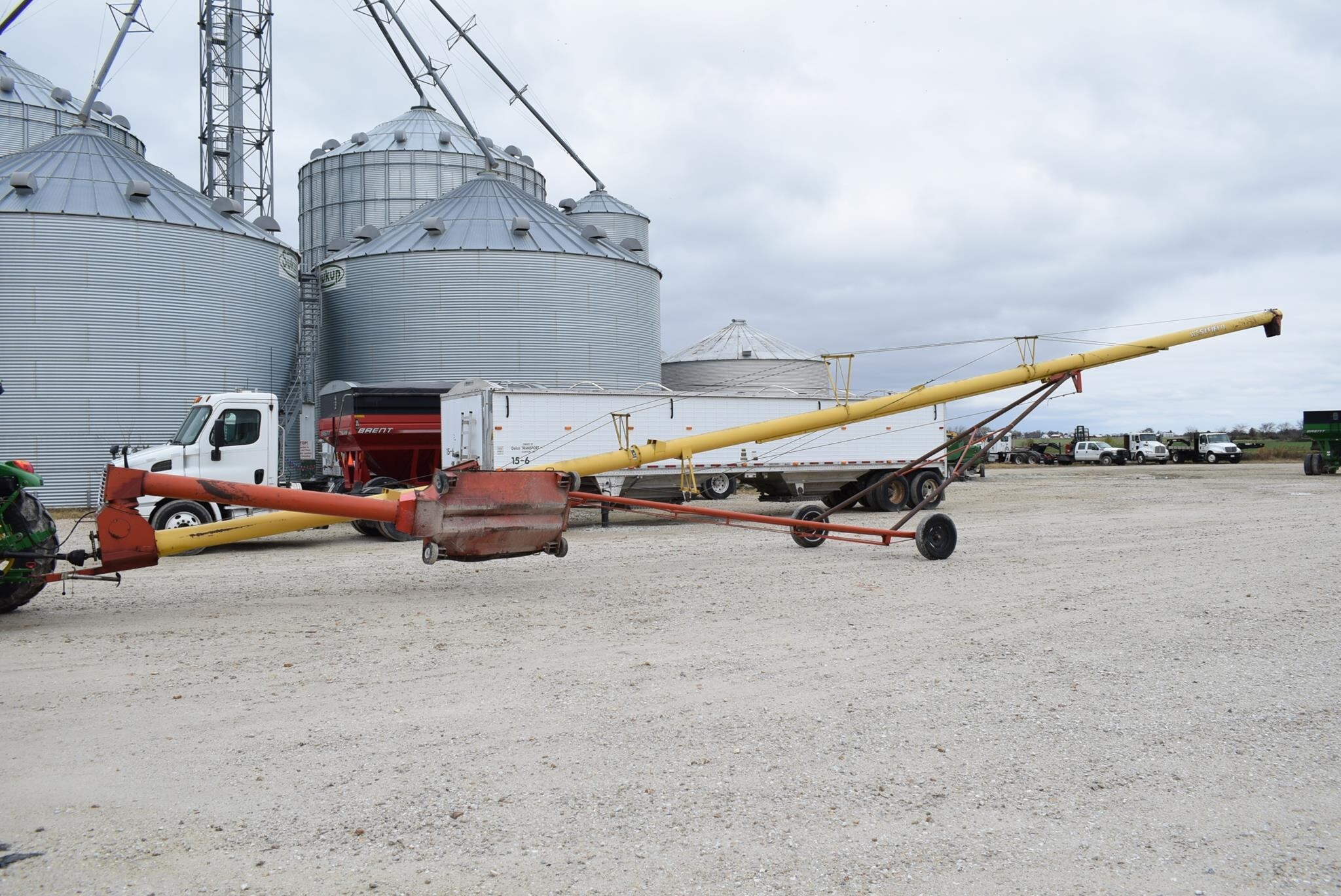  Westfield MK100-71 Augers and Conveyor
