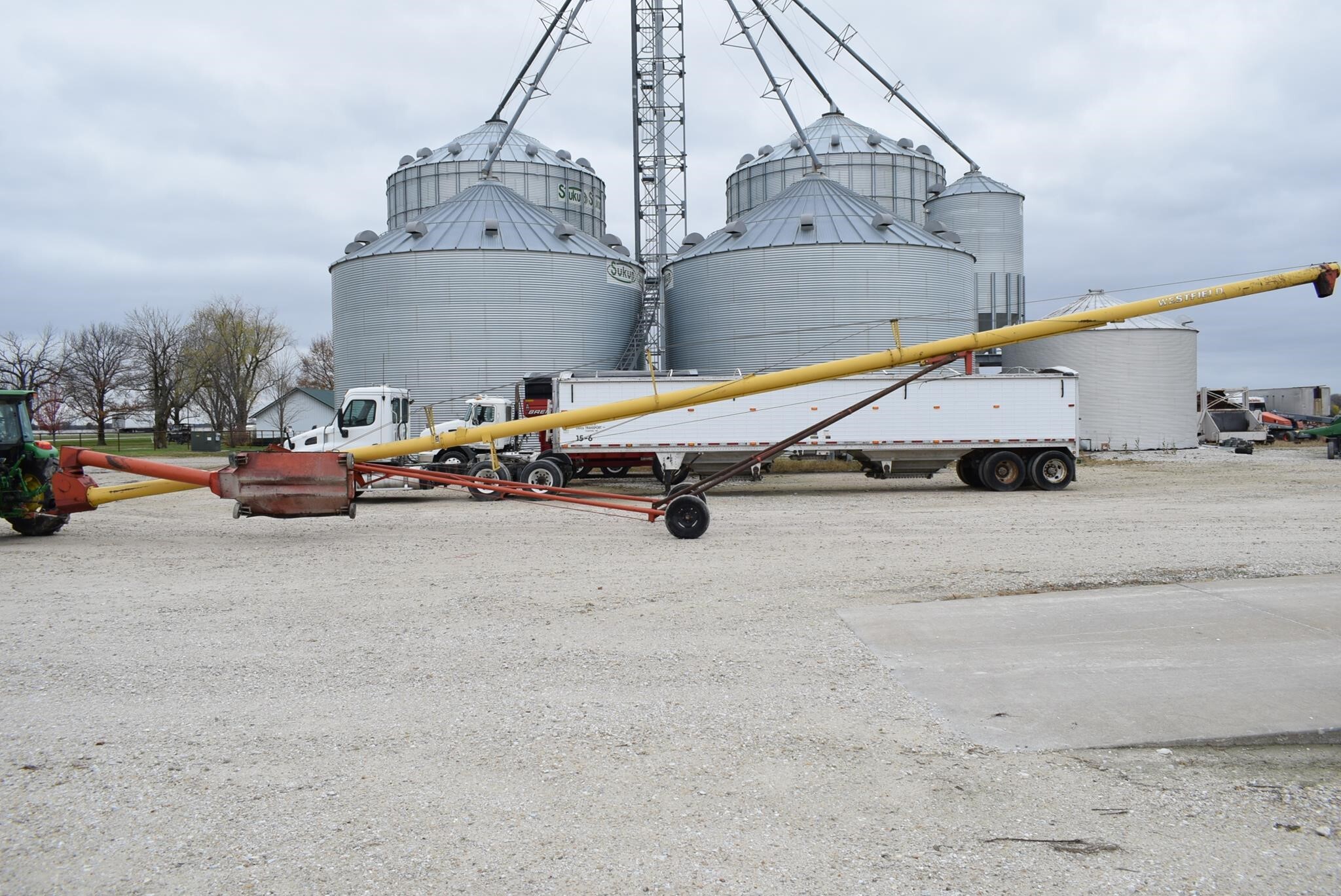  Westfield MK100-71 Augers and Conveyor
