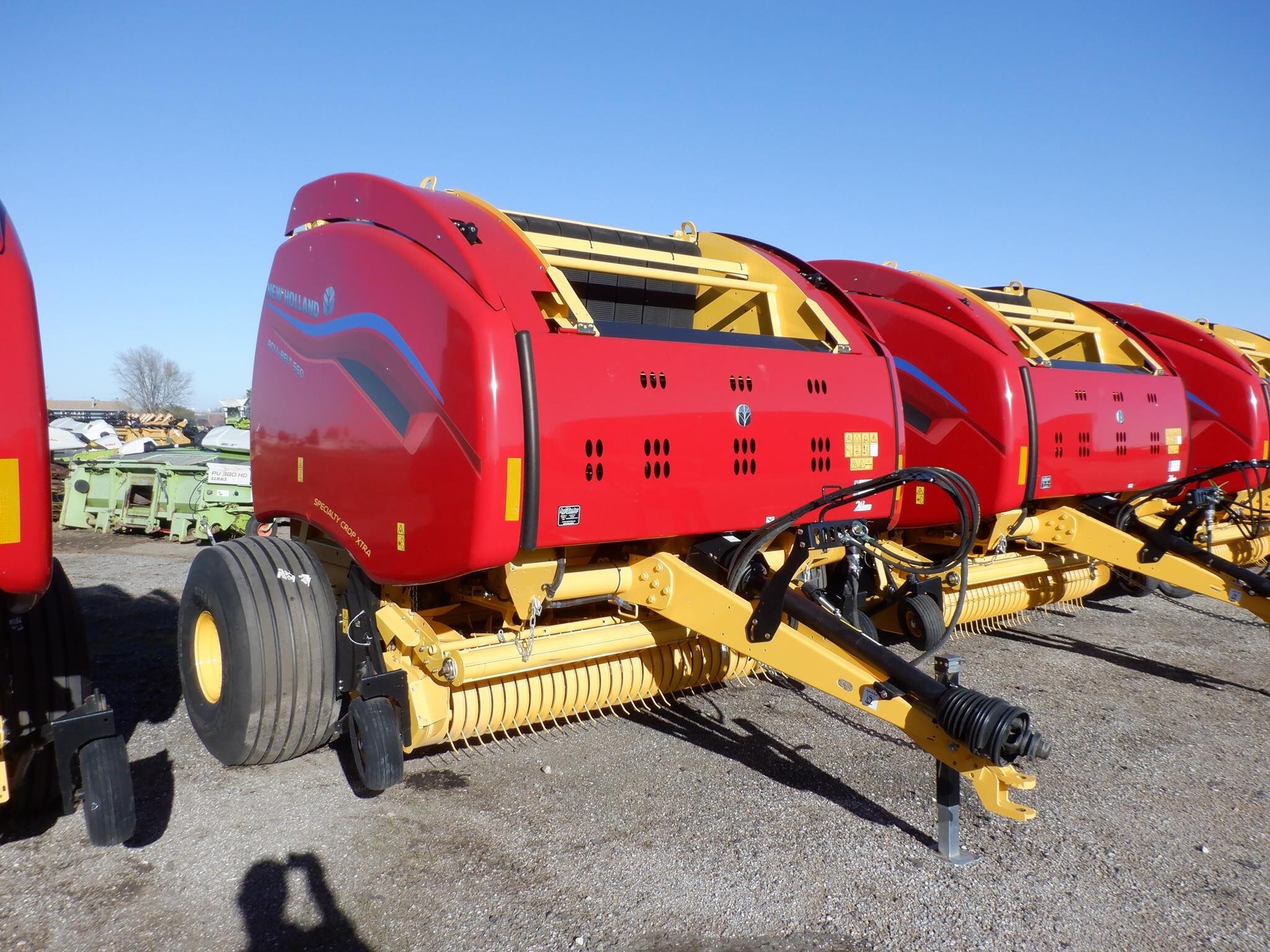 2024 New Holland Roll-Belt 560 Round Baler