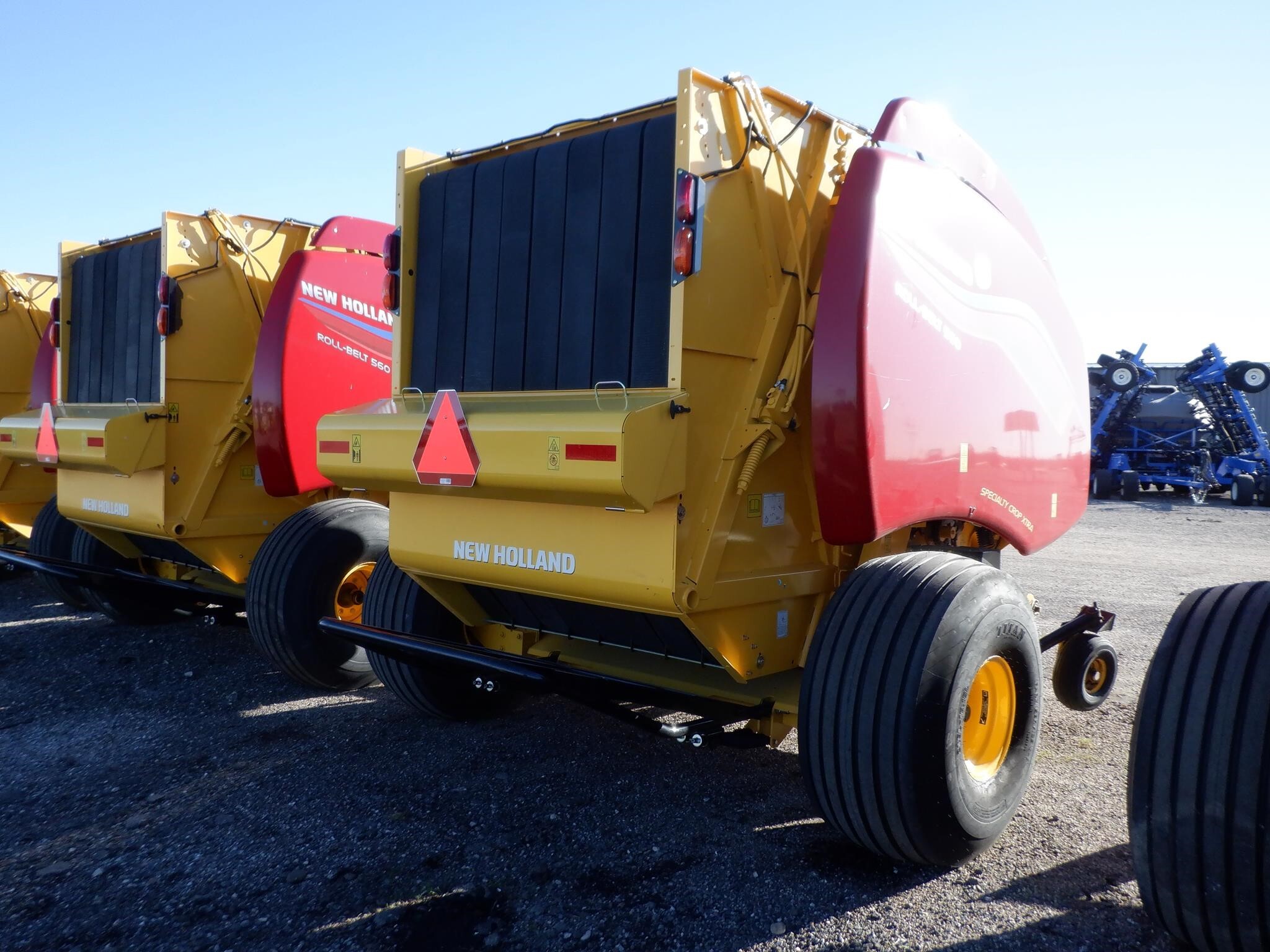 2024 New Holland Roll-Belt 560 Round Baler