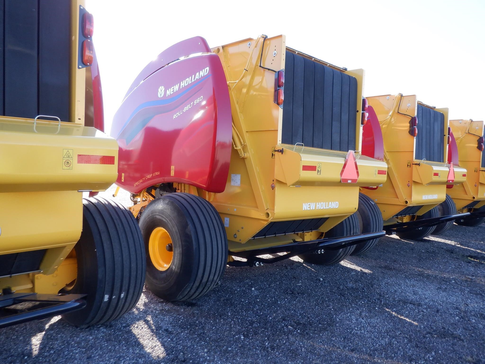 2024 New Holland Roll-Belt 560 Round Baler