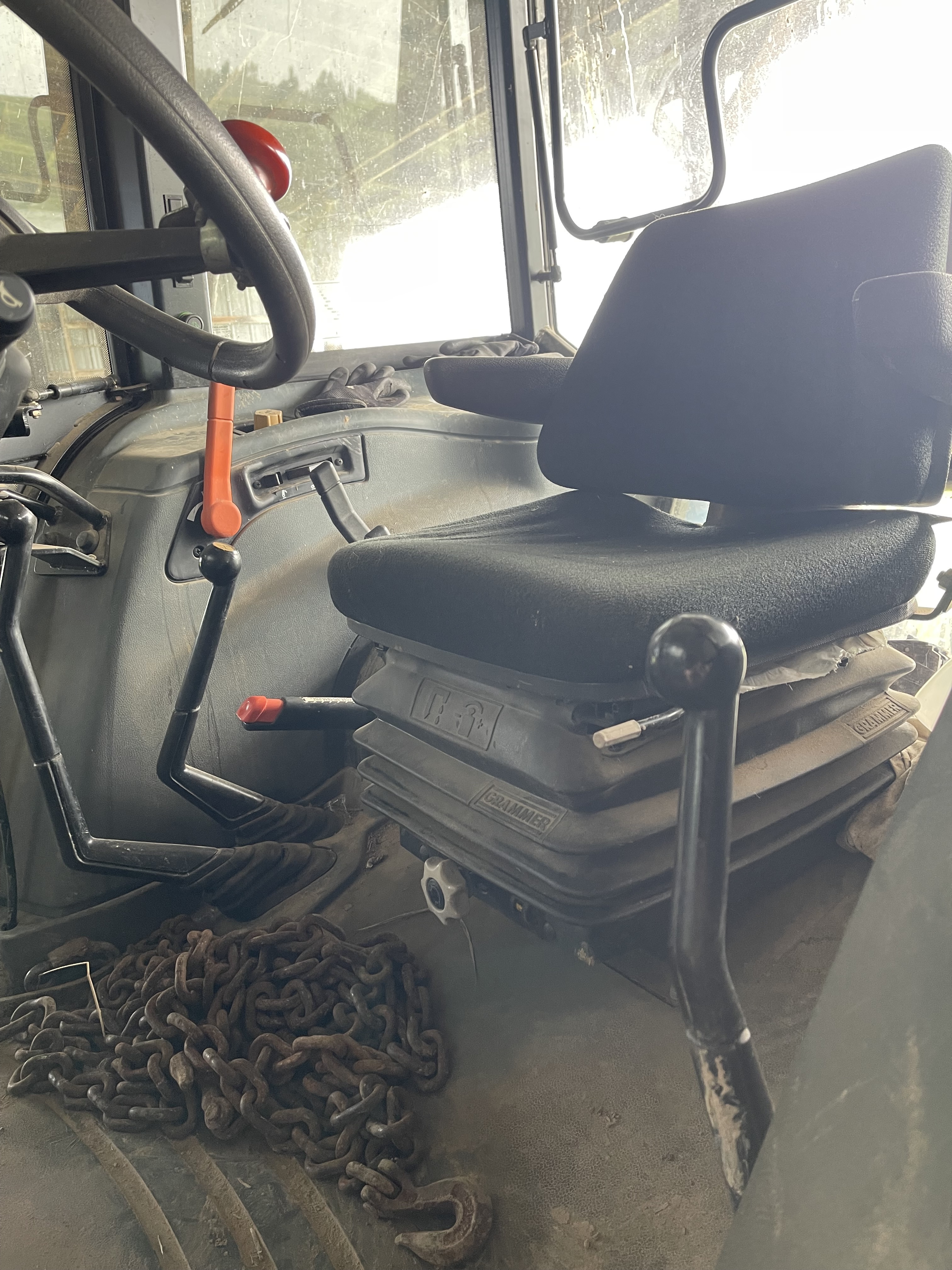  New Holland 6635 Tractor