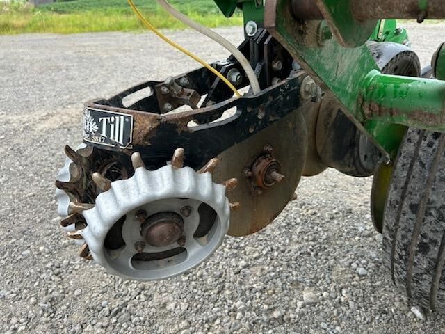2012 John Deere 1770NT Planter