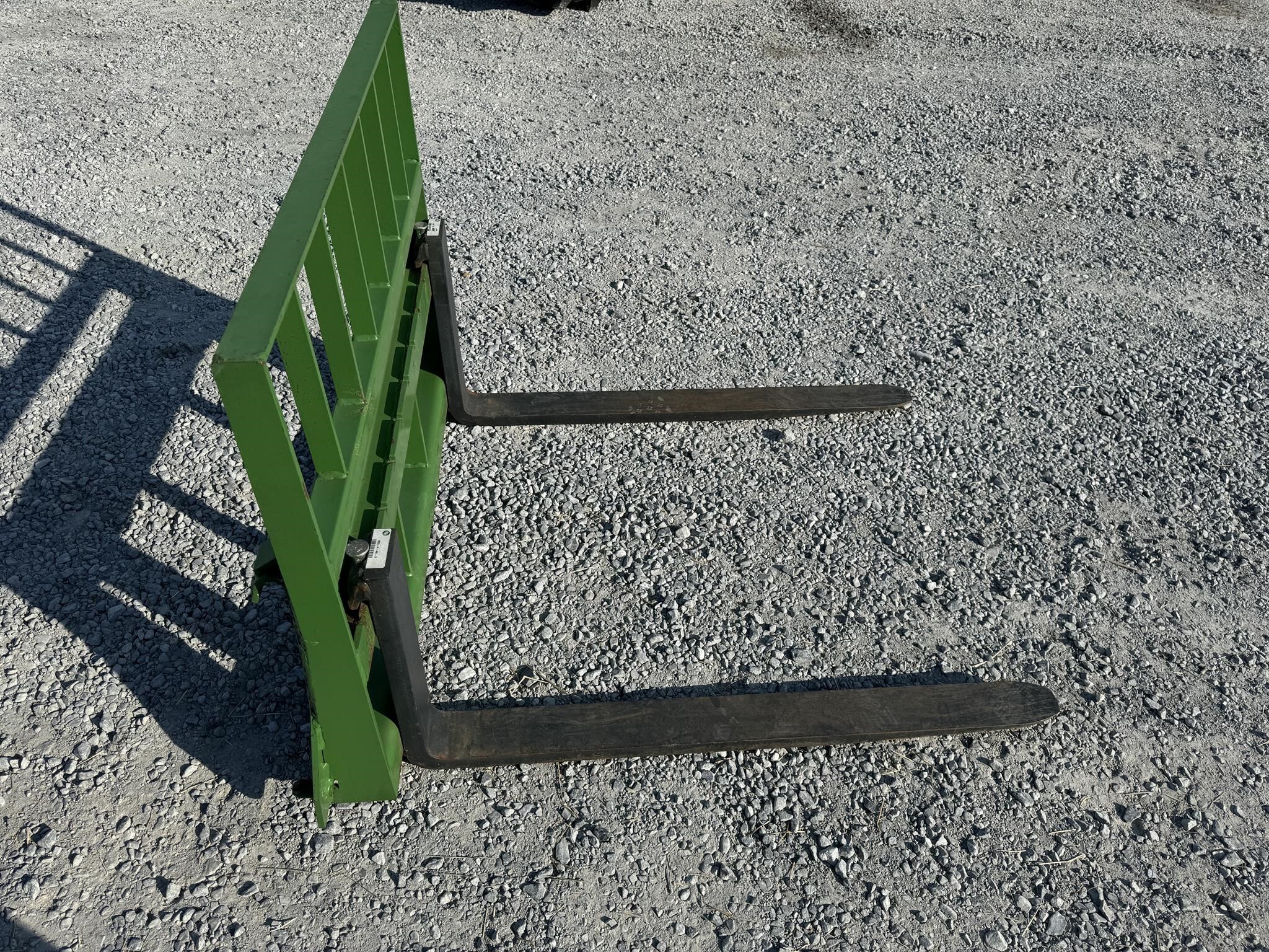  Frontier AP11F Loader and Skid Steer Attachment