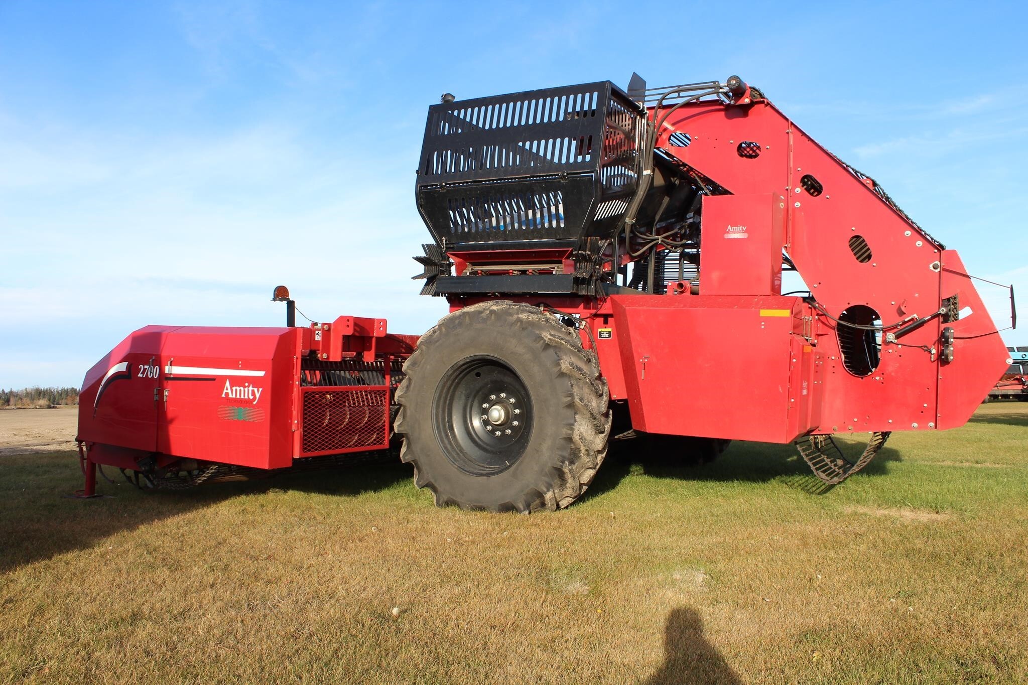 2018 Amity 2700 Beet Equipment