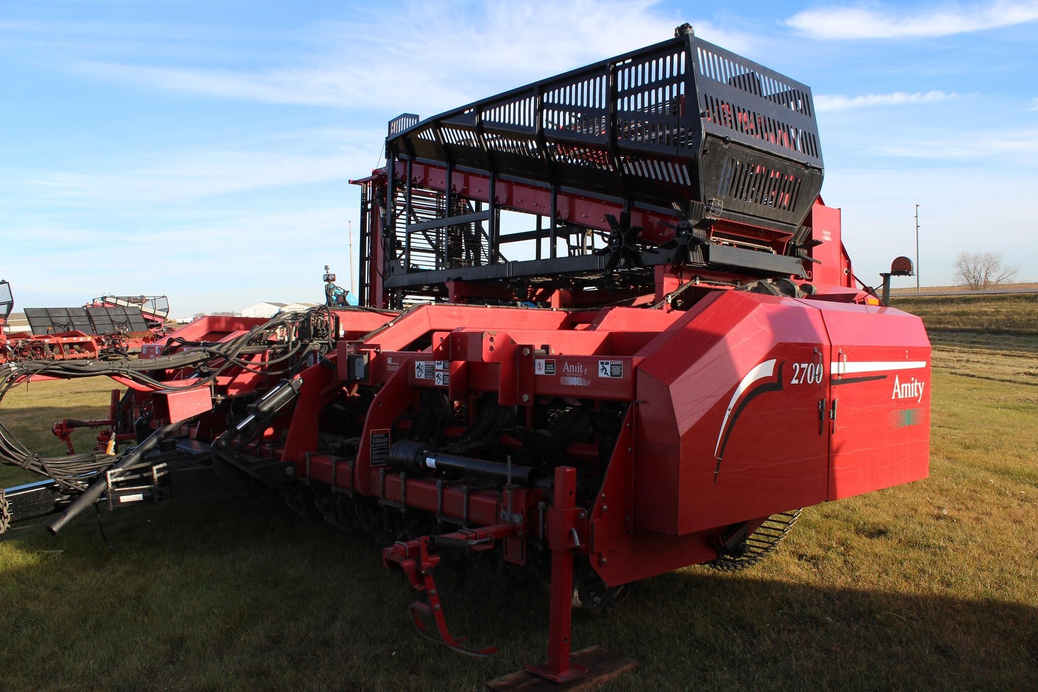 2018 Amity 2700 Beet Equipment