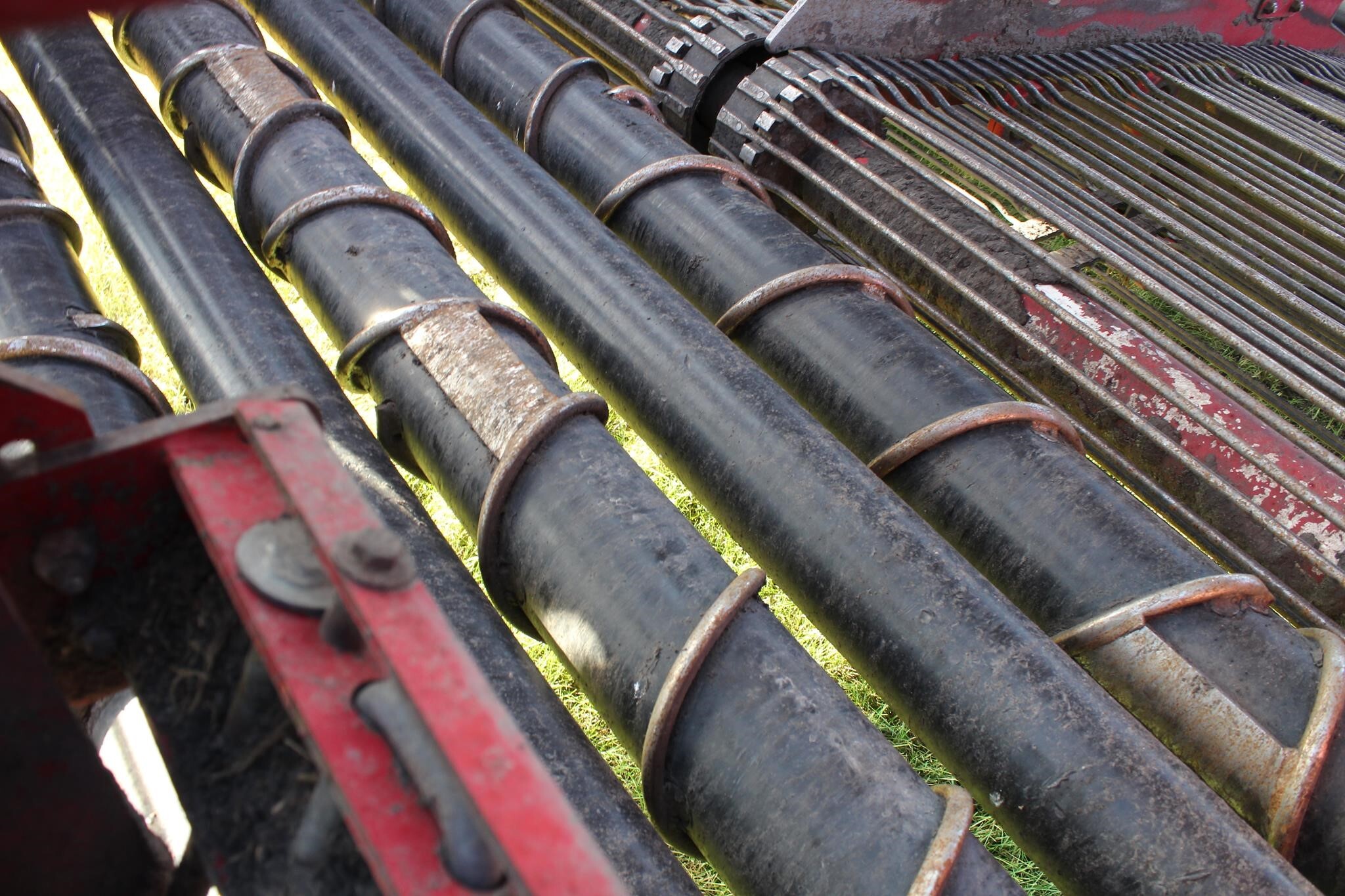 2018 Amity 2700 Beet Equipment