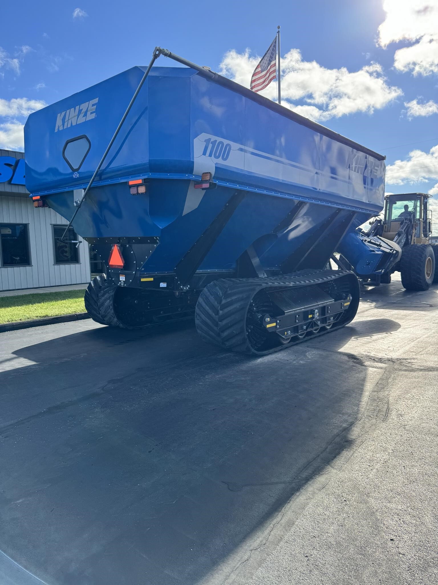 2015 Kinze 1100 Grain Cart