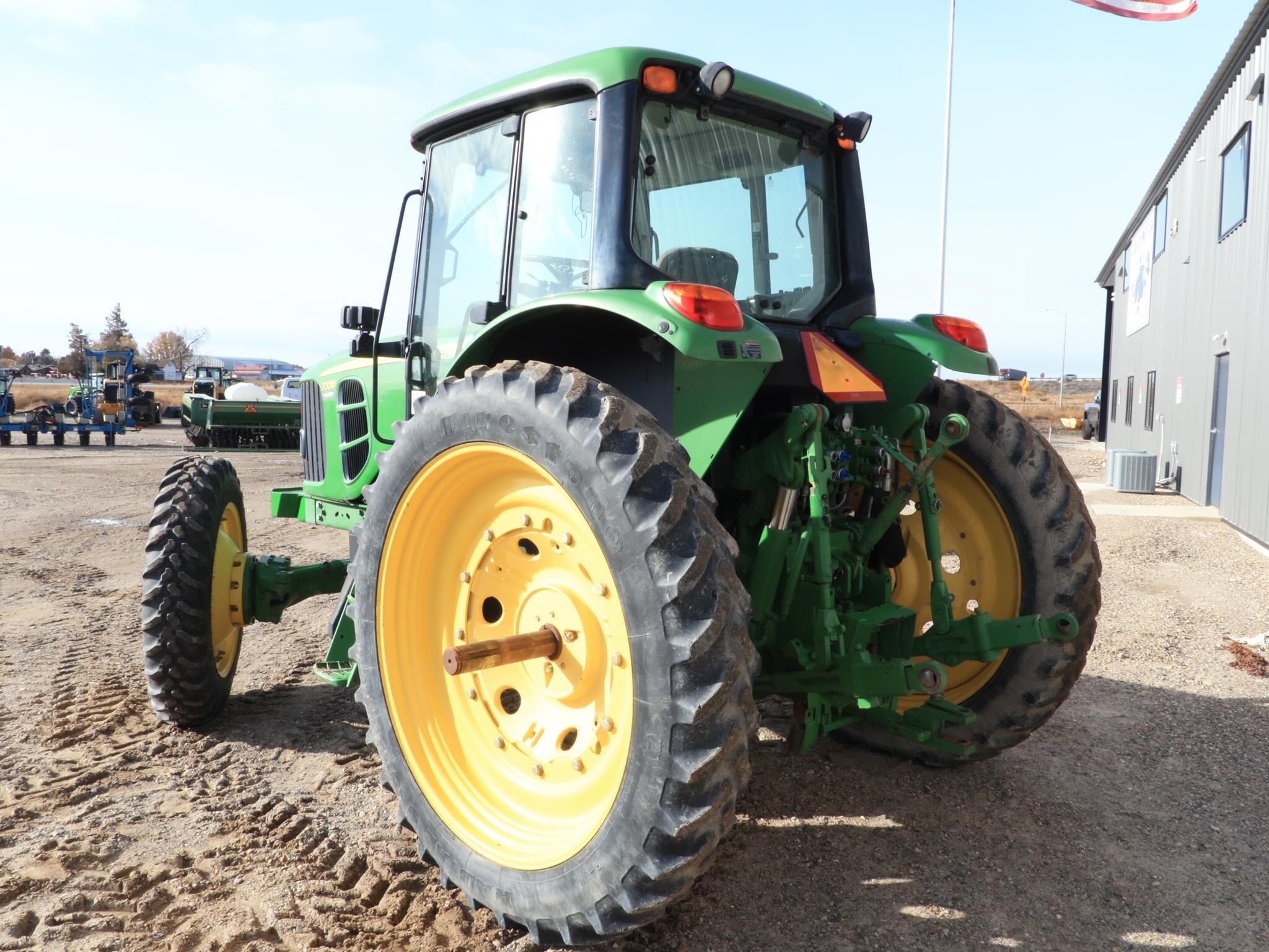 2008 John Deere 7330 Tractor