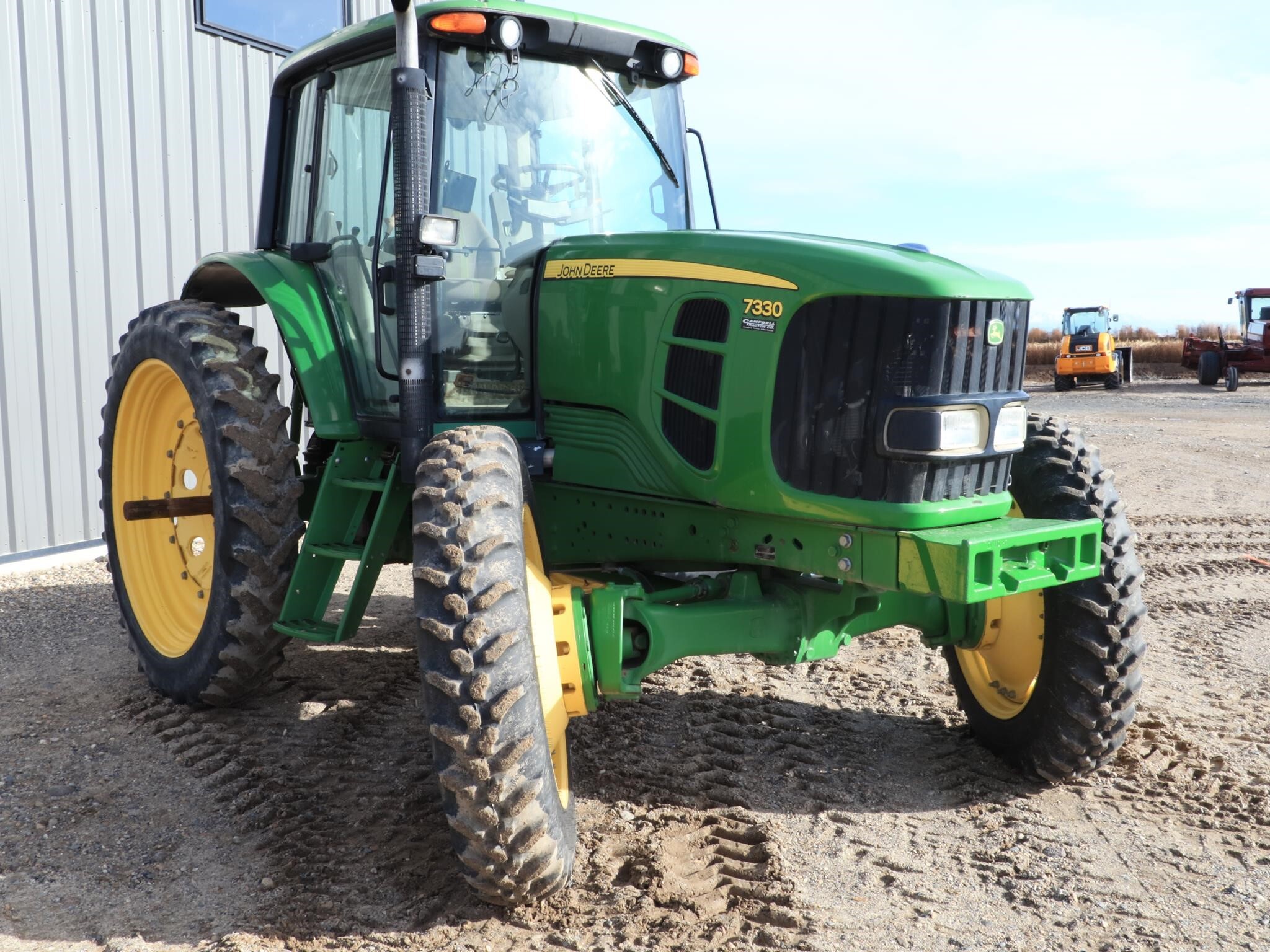 2008 John Deere 7330 Tractor