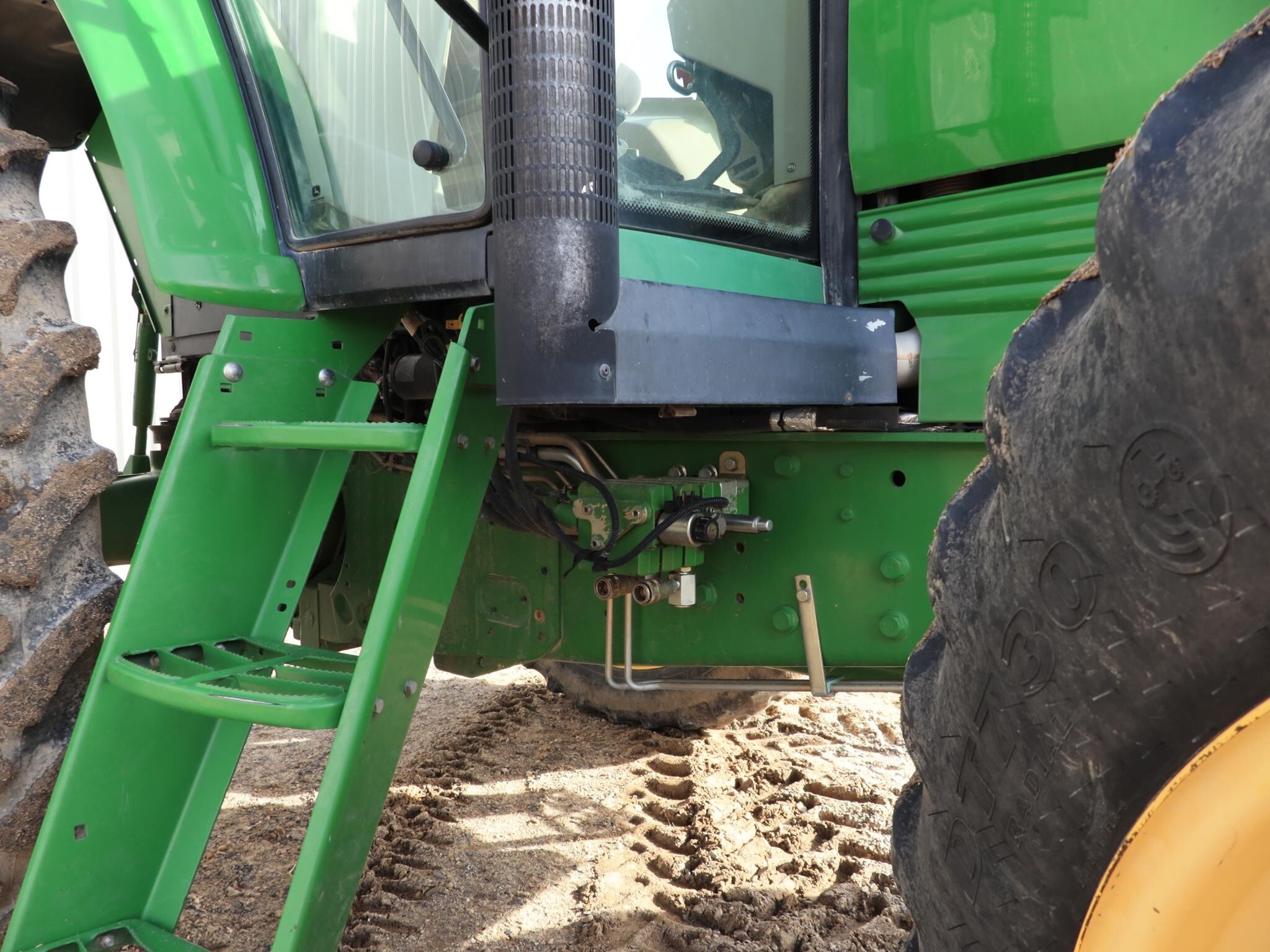 2008 John Deere 7330 Tractor