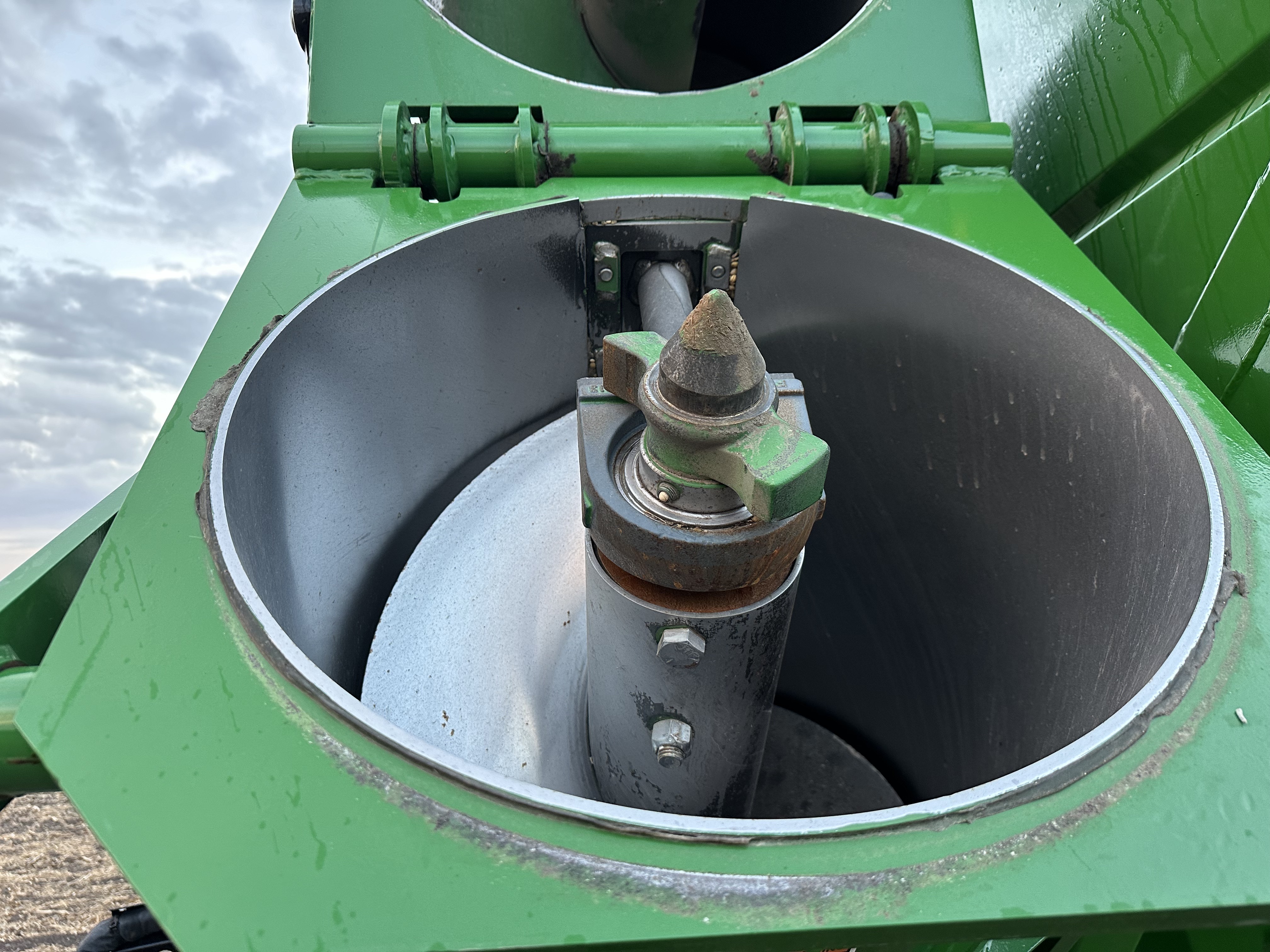 2020 Brent 1596 Grain Cart