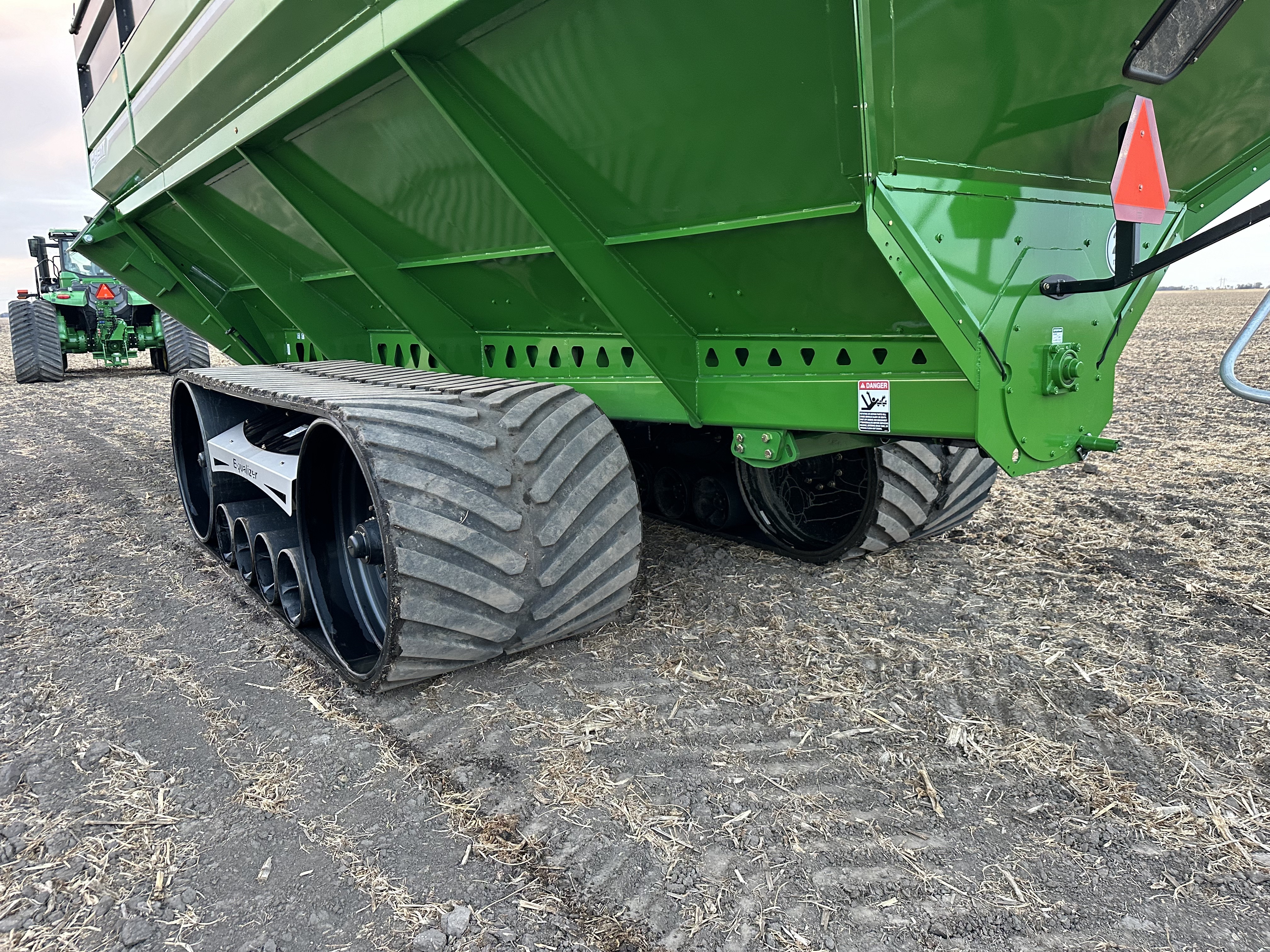 2020 Brent 1596 Grain Cart