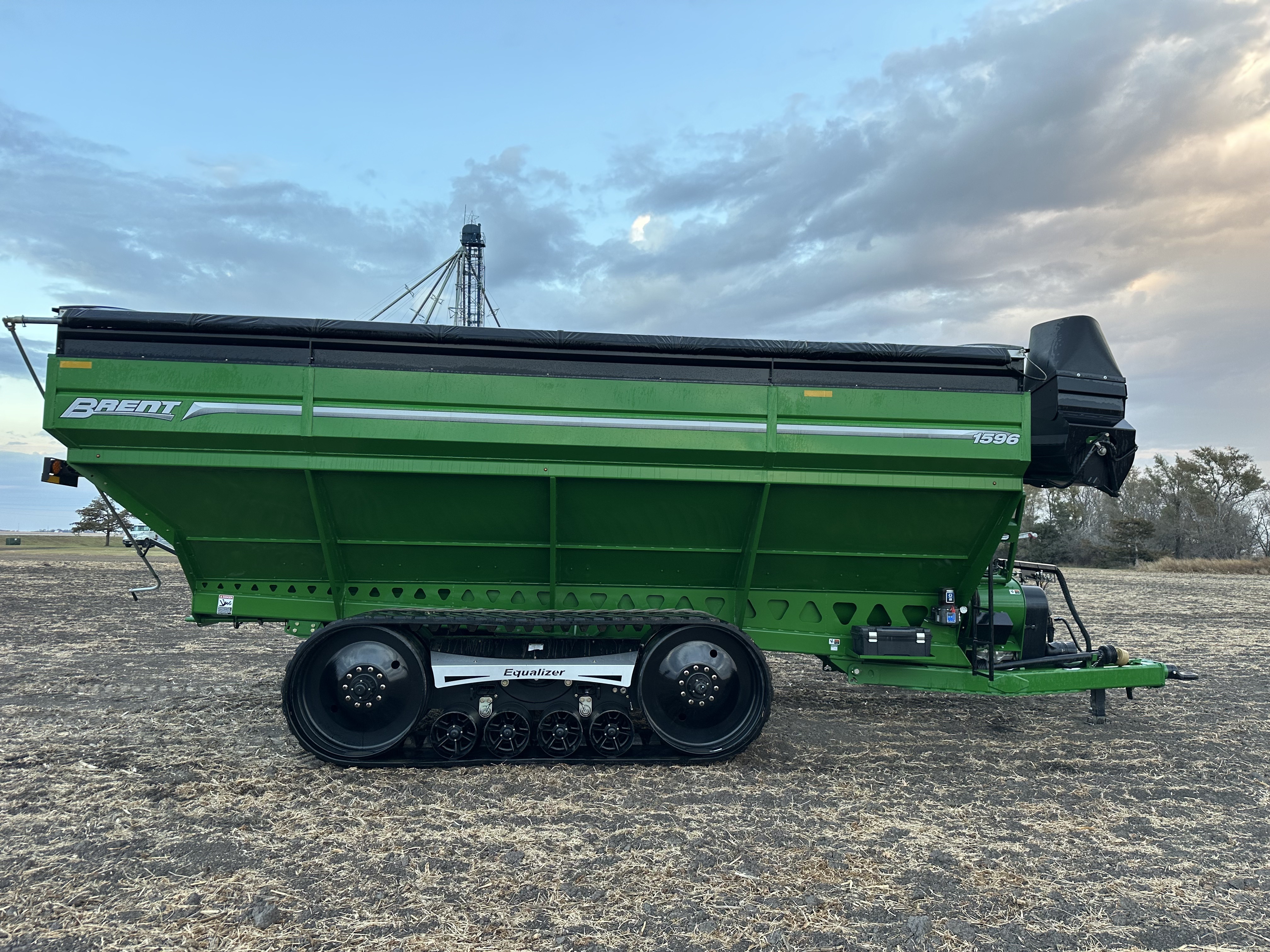2020 Brent 1596 Grain Cart