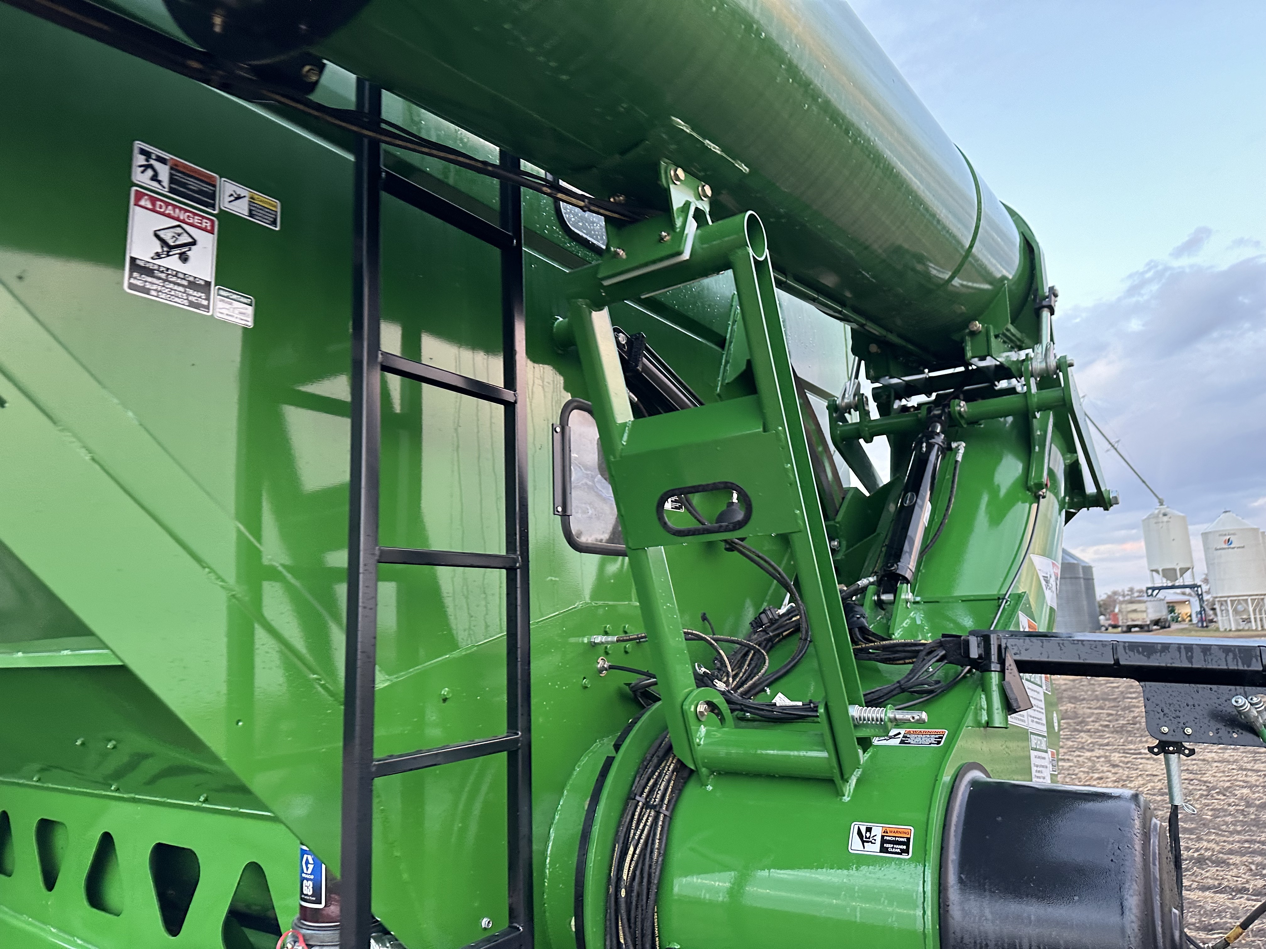 2020 Brent 1596 Grain Cart
