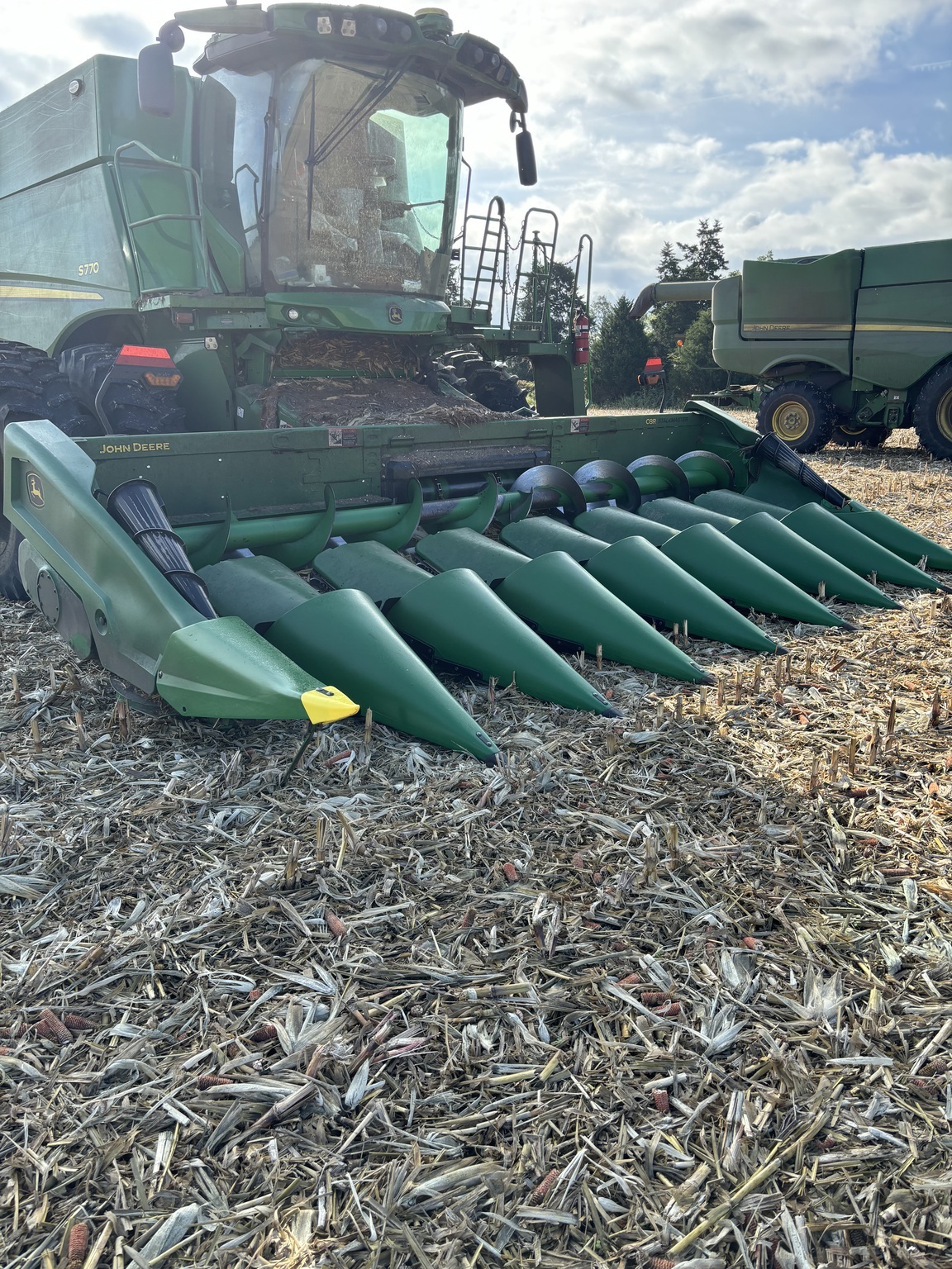 2022 John Deere C8R Corn Head