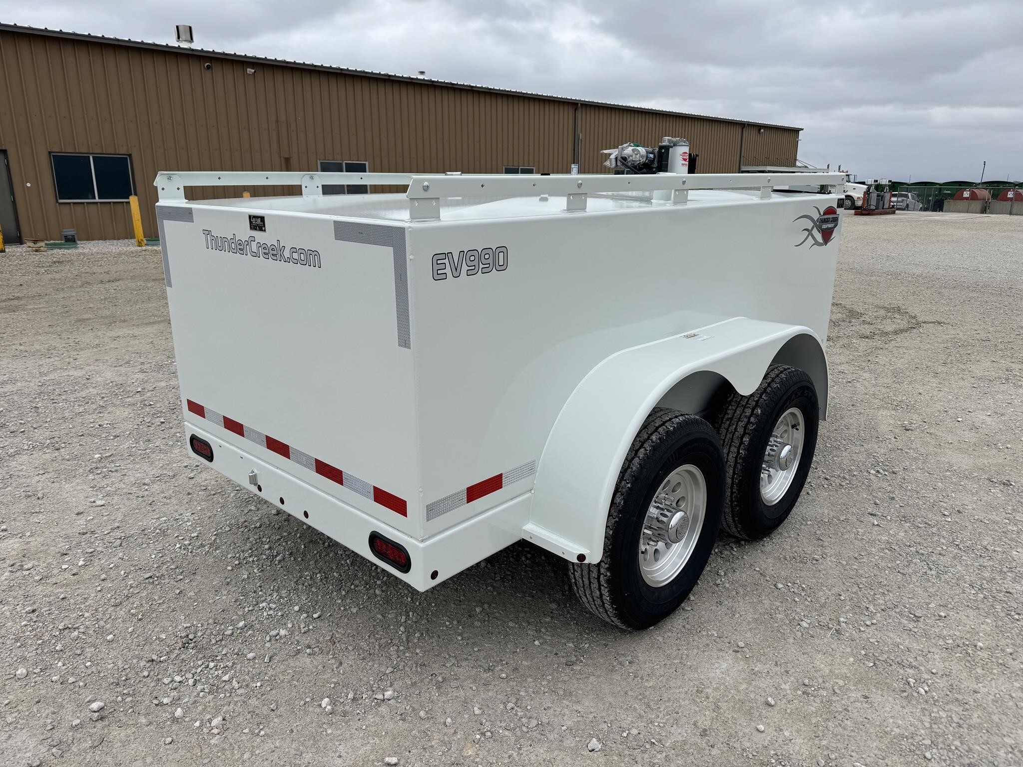 2025 Thunder Creek EV990 Fuel Trucks/Trailer