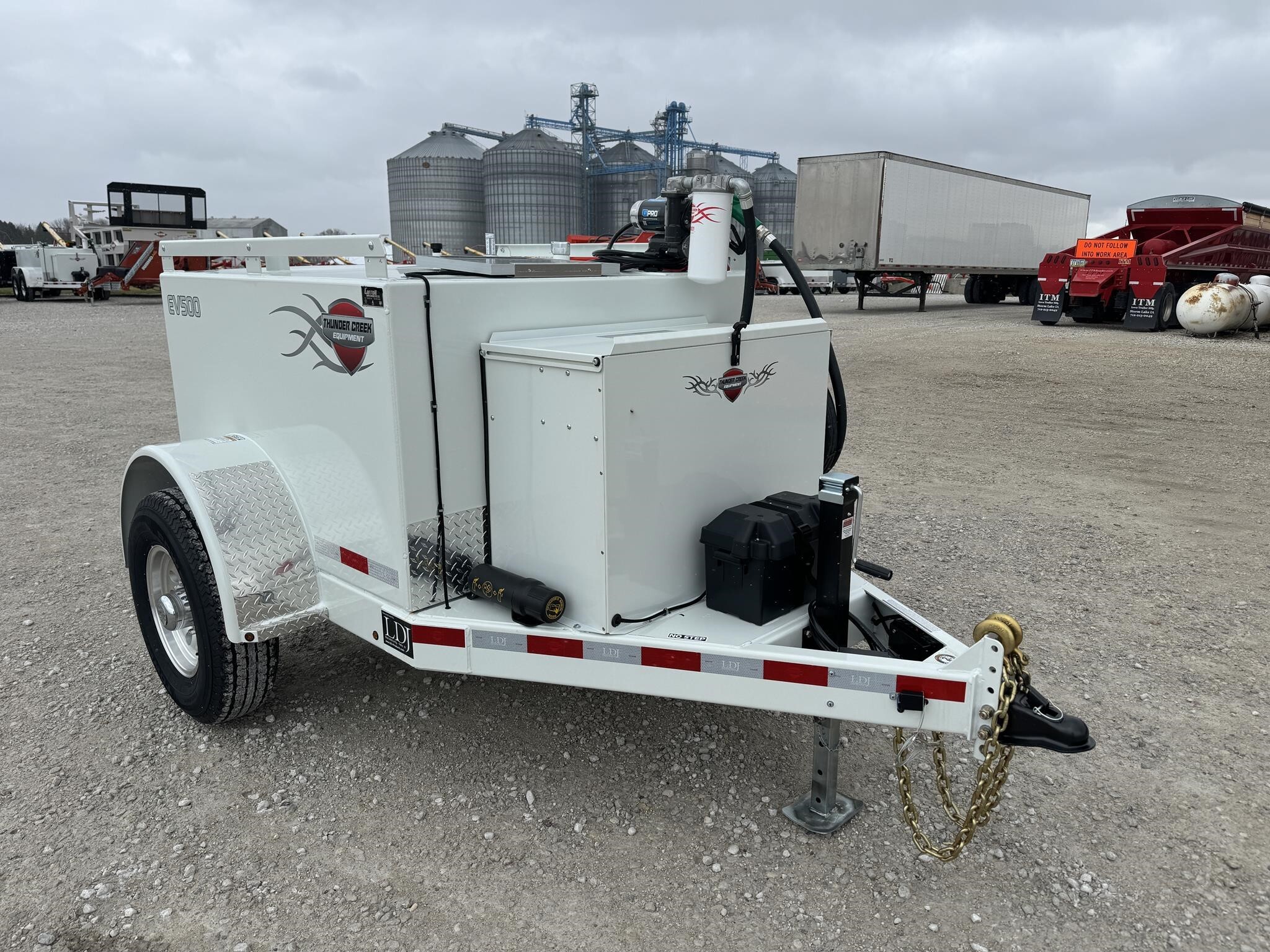 2025 Thunder Creek EV500 Fuel Trucks/Trailer