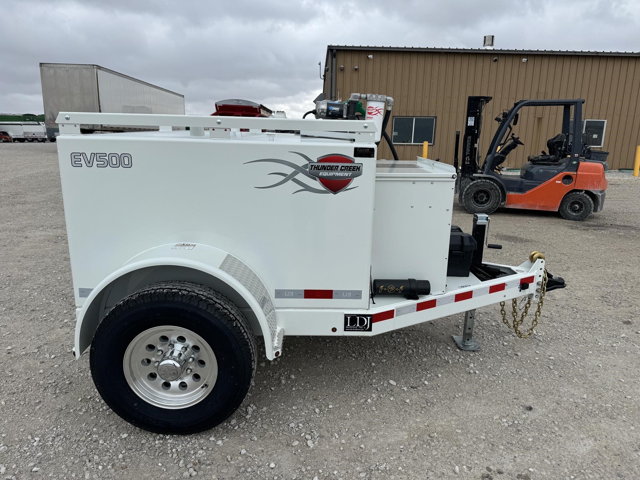 2025 Thunder Creek EV500 Fuel Trucks/Trailer
