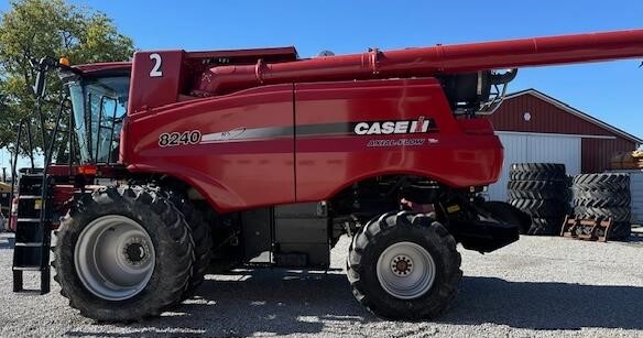2015 Case IH 8240 Combine