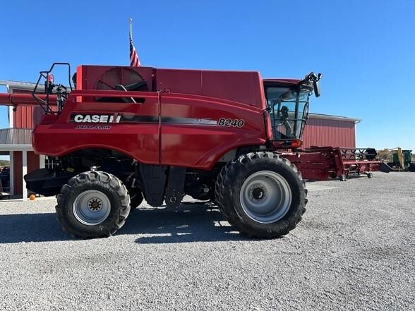 2015 Case IH 8240 Combine
