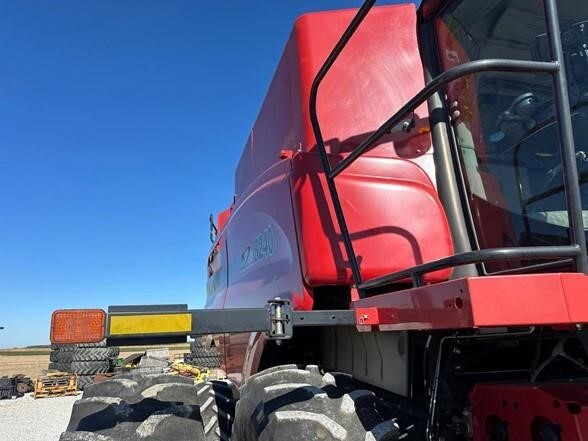 2015 Case IH 8240 Combine