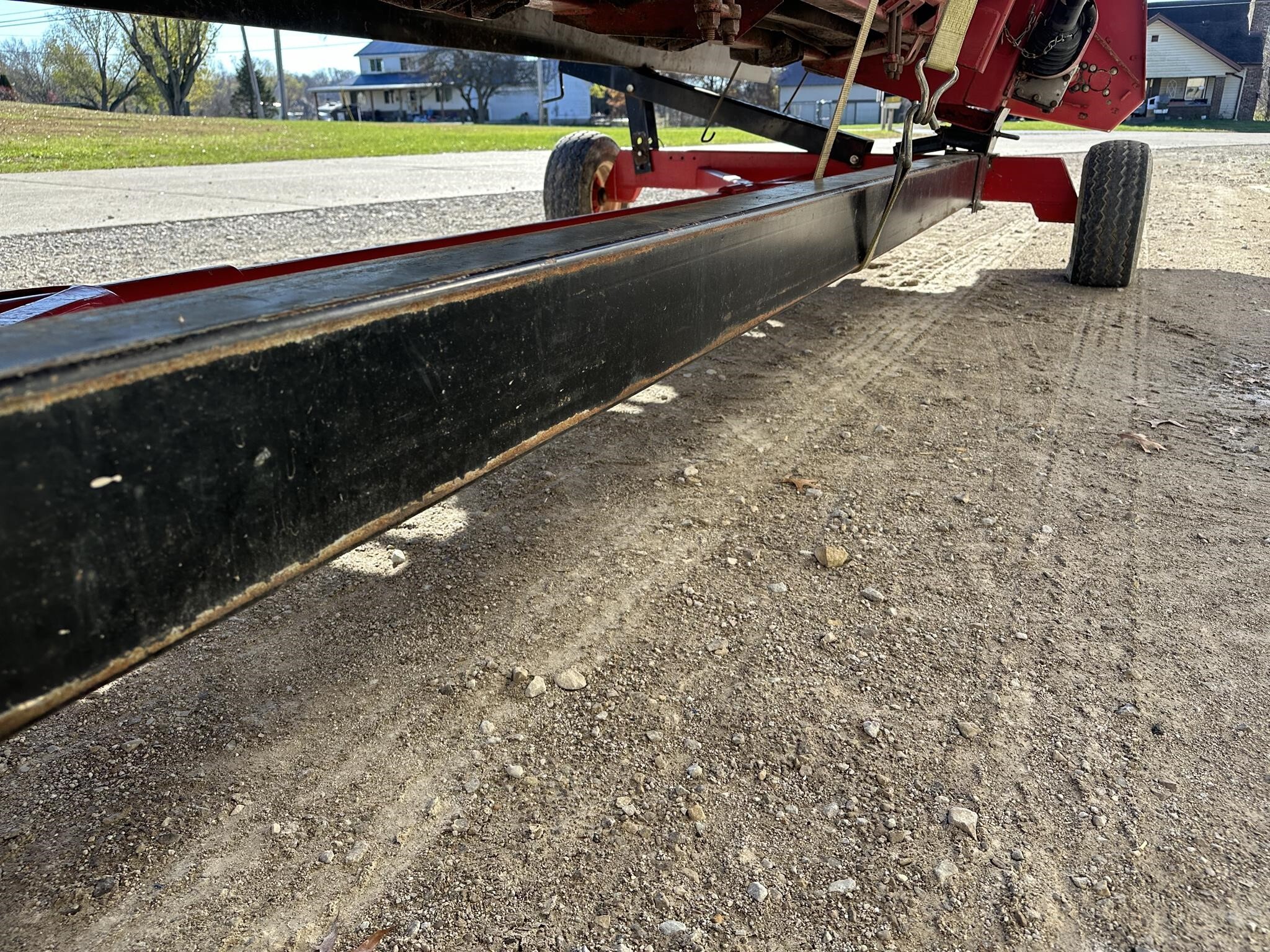  E-Z Trail 680 Header Trailer
