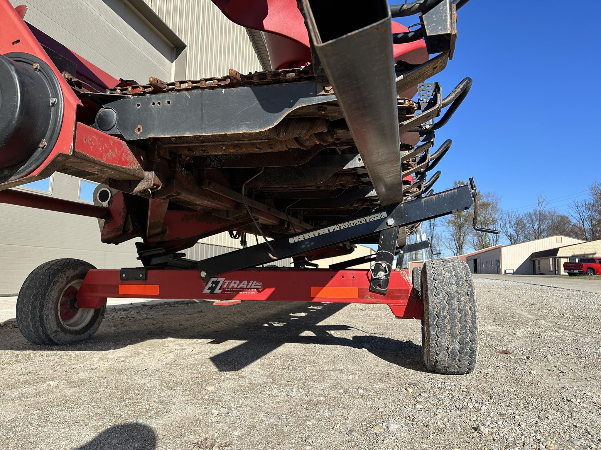  E-Z Trail 680 Header Trailer