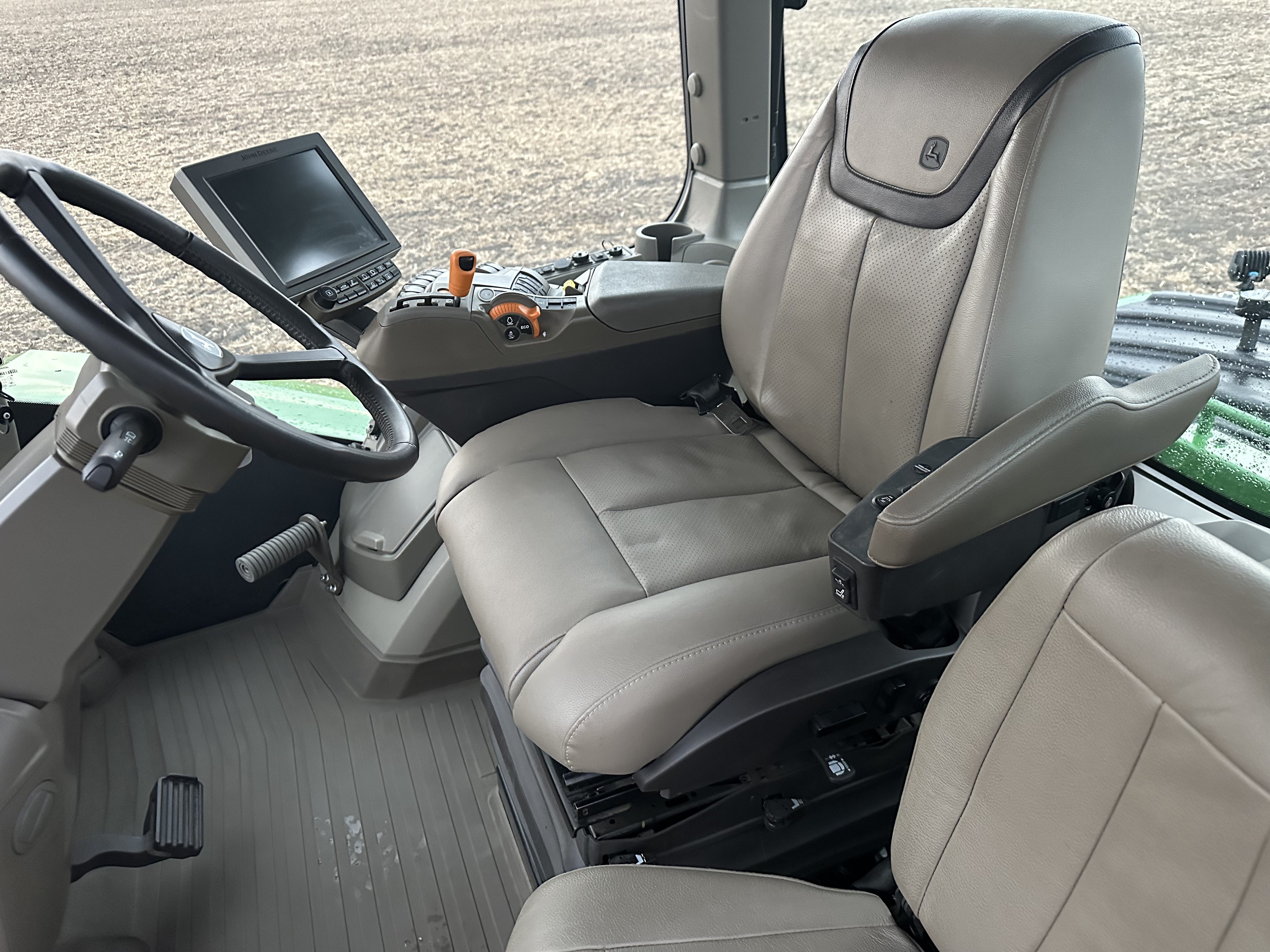 2022 John Deere 9RX 640 Tractor