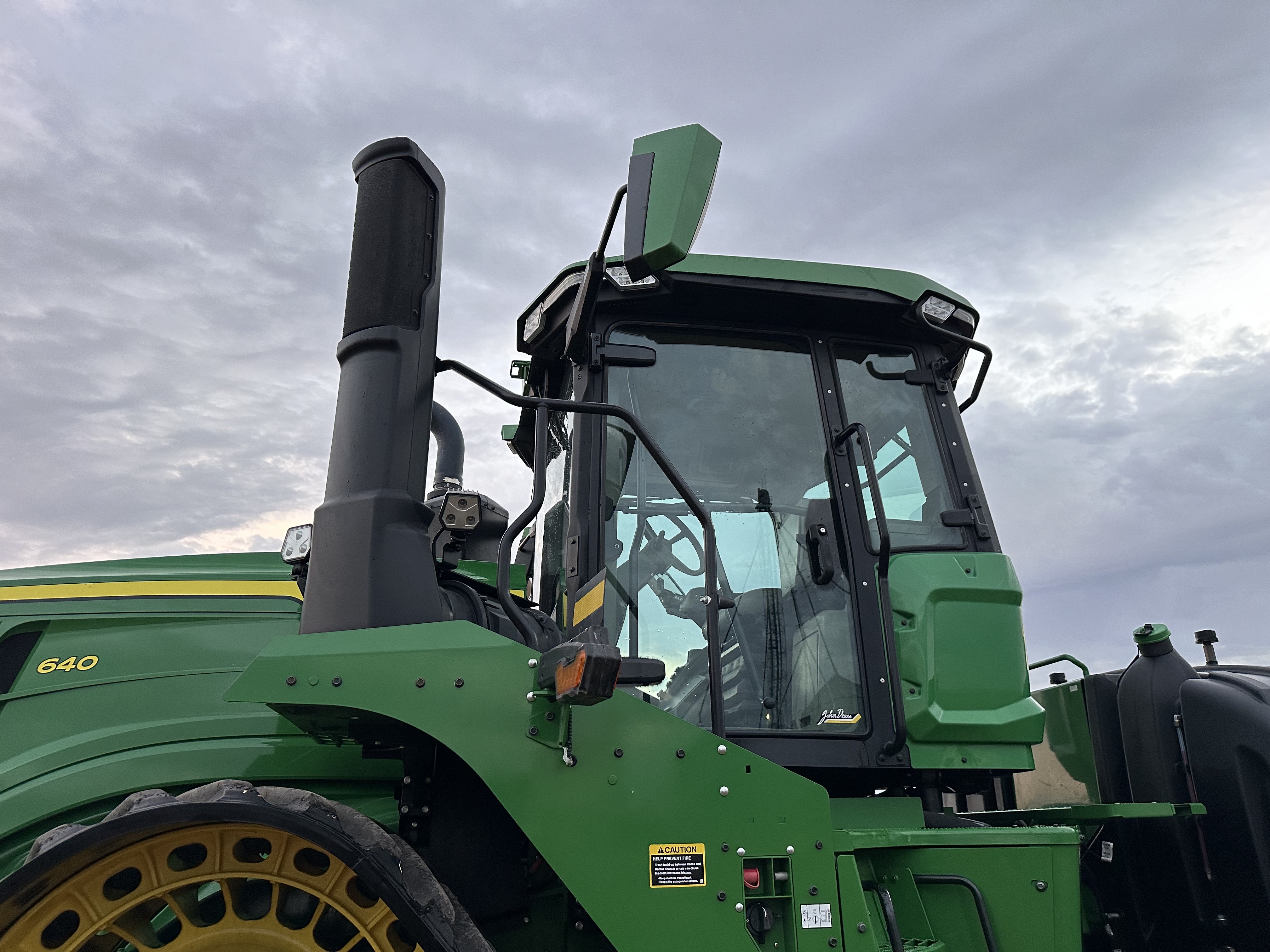 2022 John Deere 9RX 640 Tractor