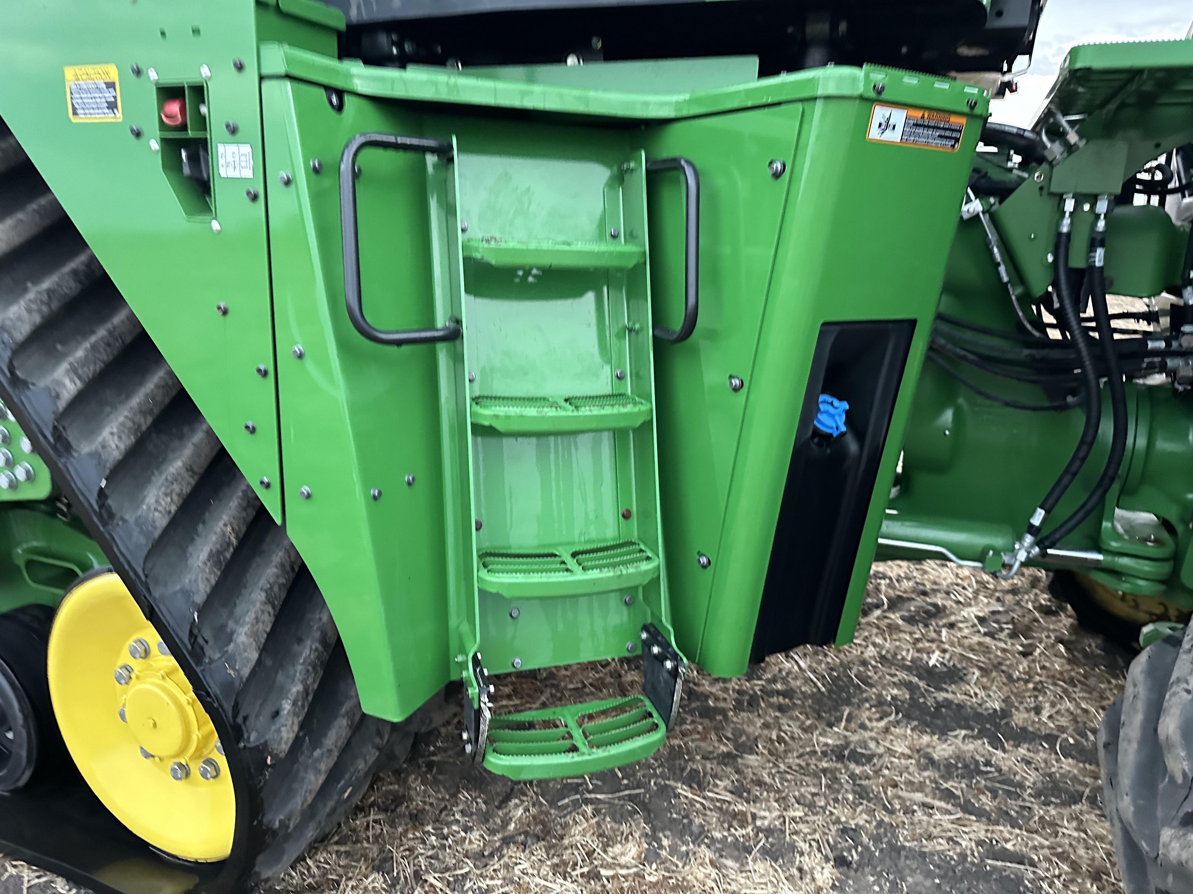 2022 John Deere 9RX 640 Tractor