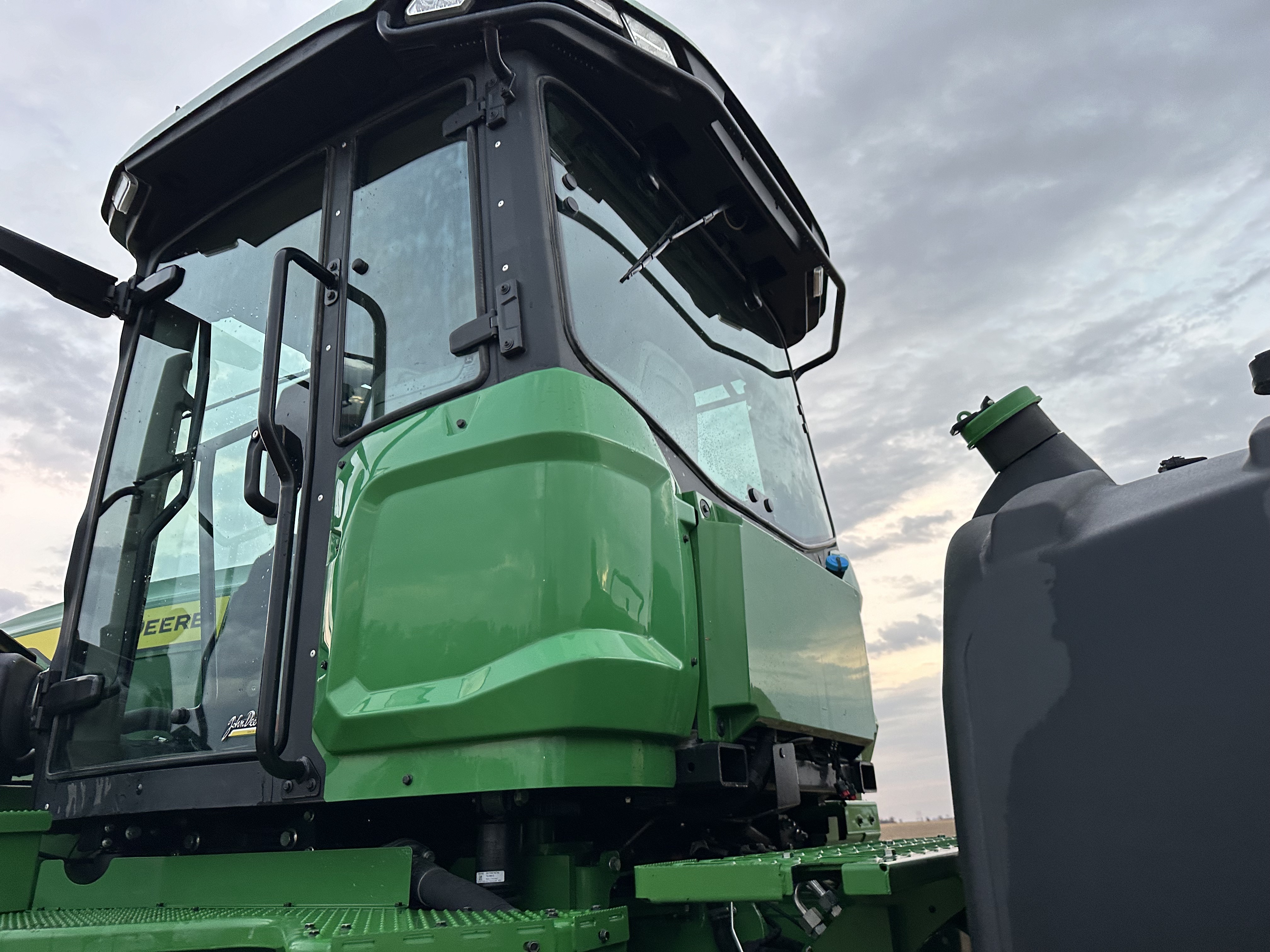2022 John Deere 9RX 640 Tractor