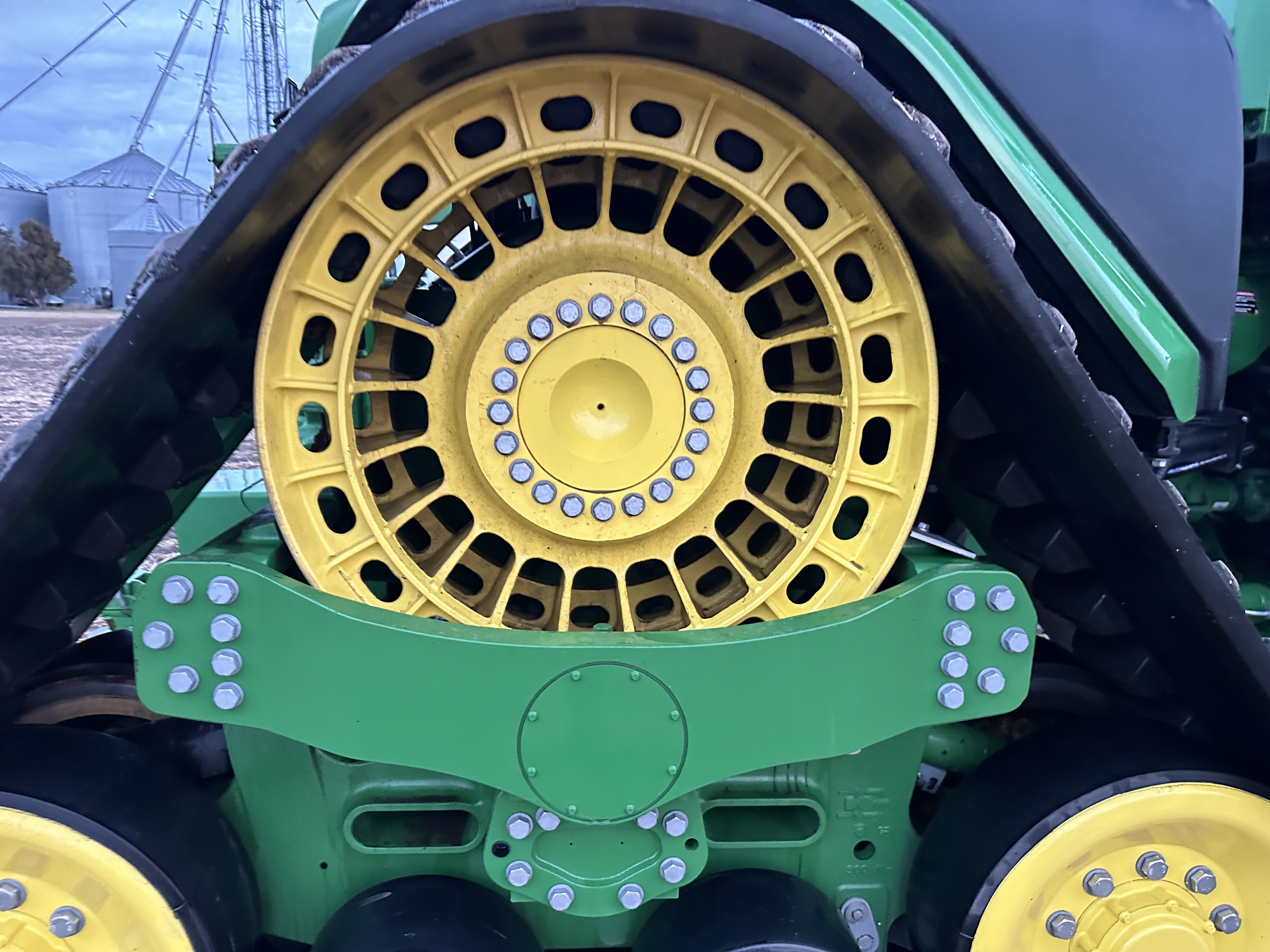 2022 John Deere 9RX 640 Tractor