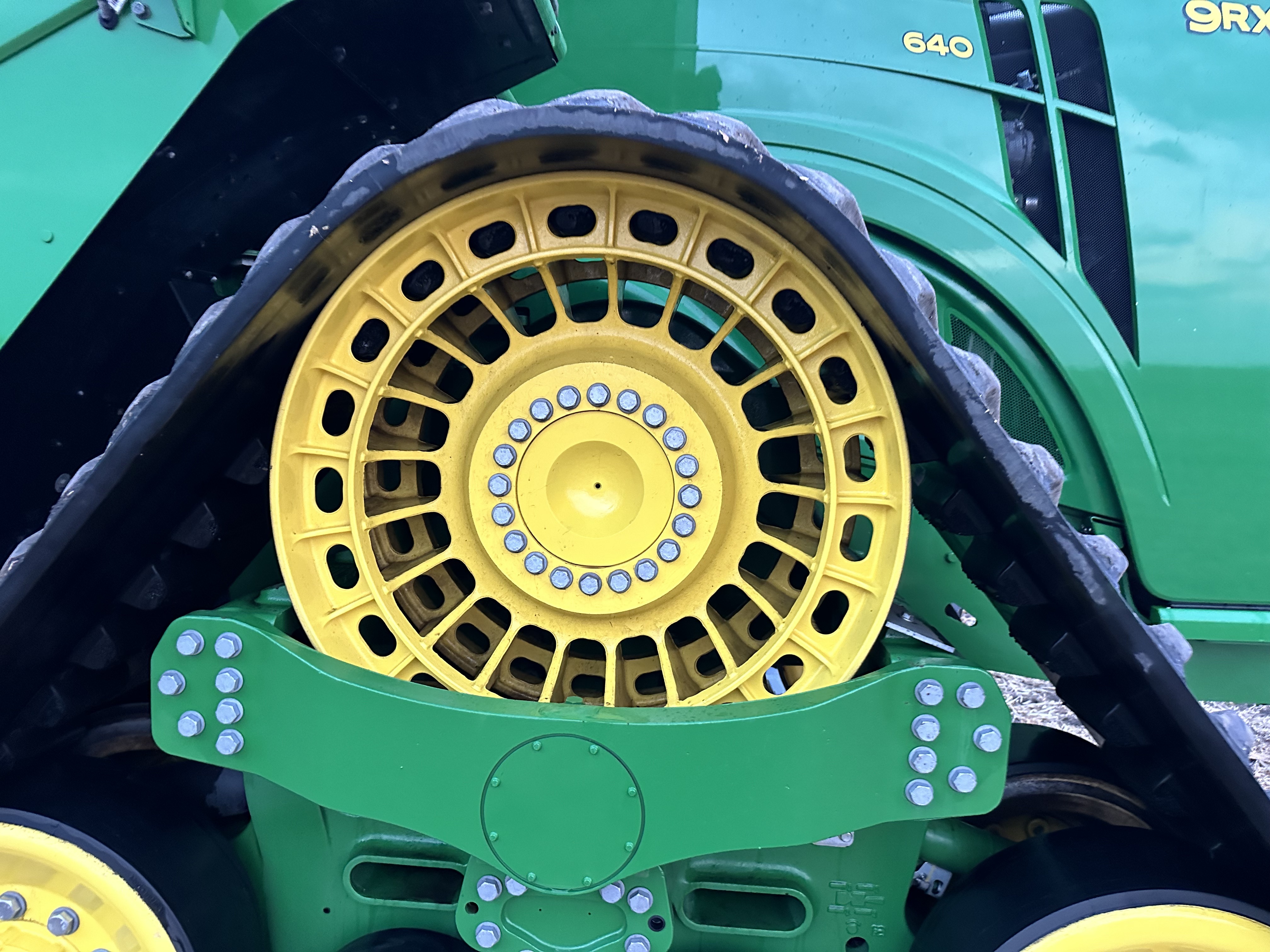 2022 John Deere 9RX 640 Tractor