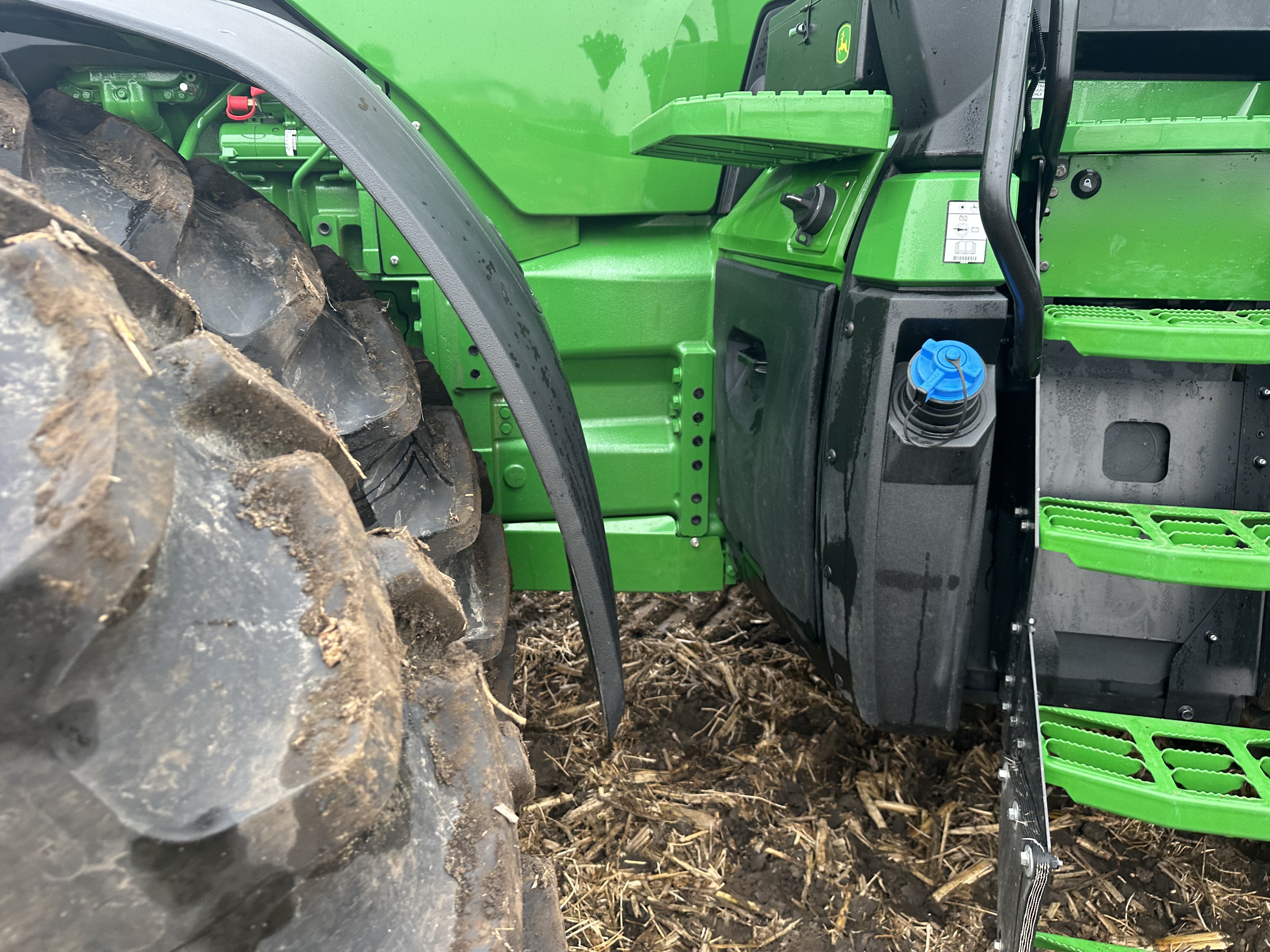 2023 John Deere 8R 310 Tractor