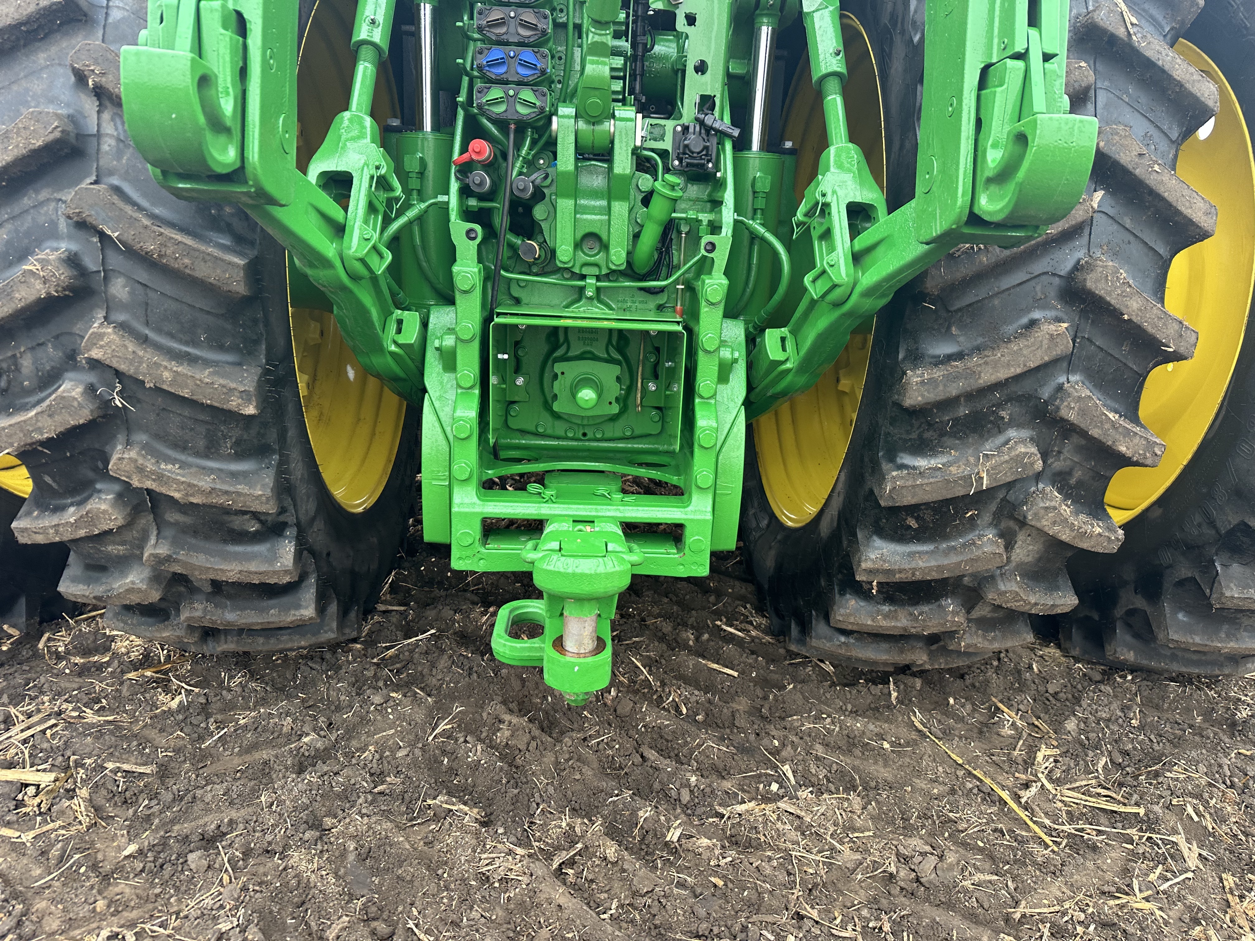 2023 John Deere 8R 310 Tractor