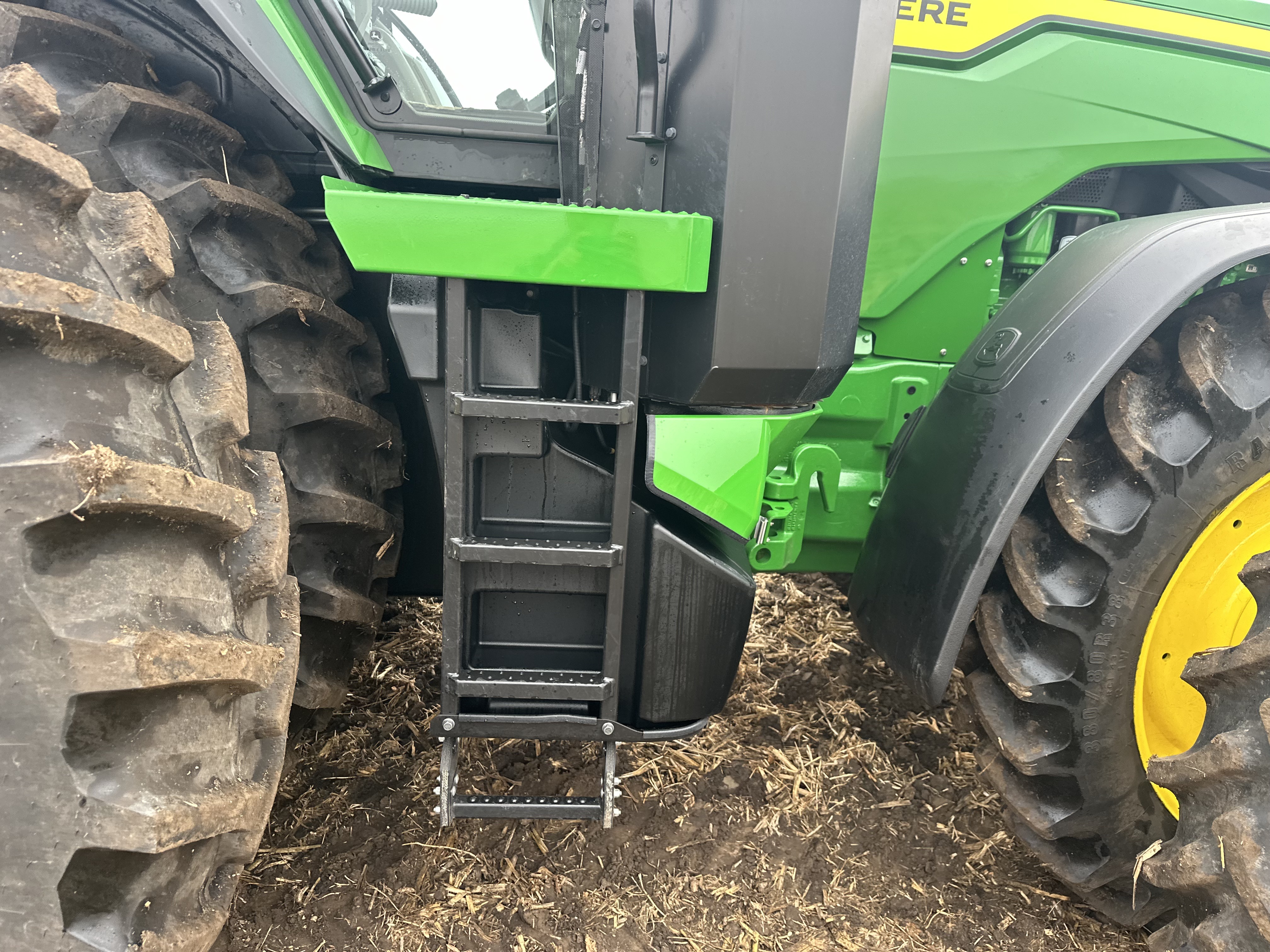 2023 John Deere 8R 310 Tractor