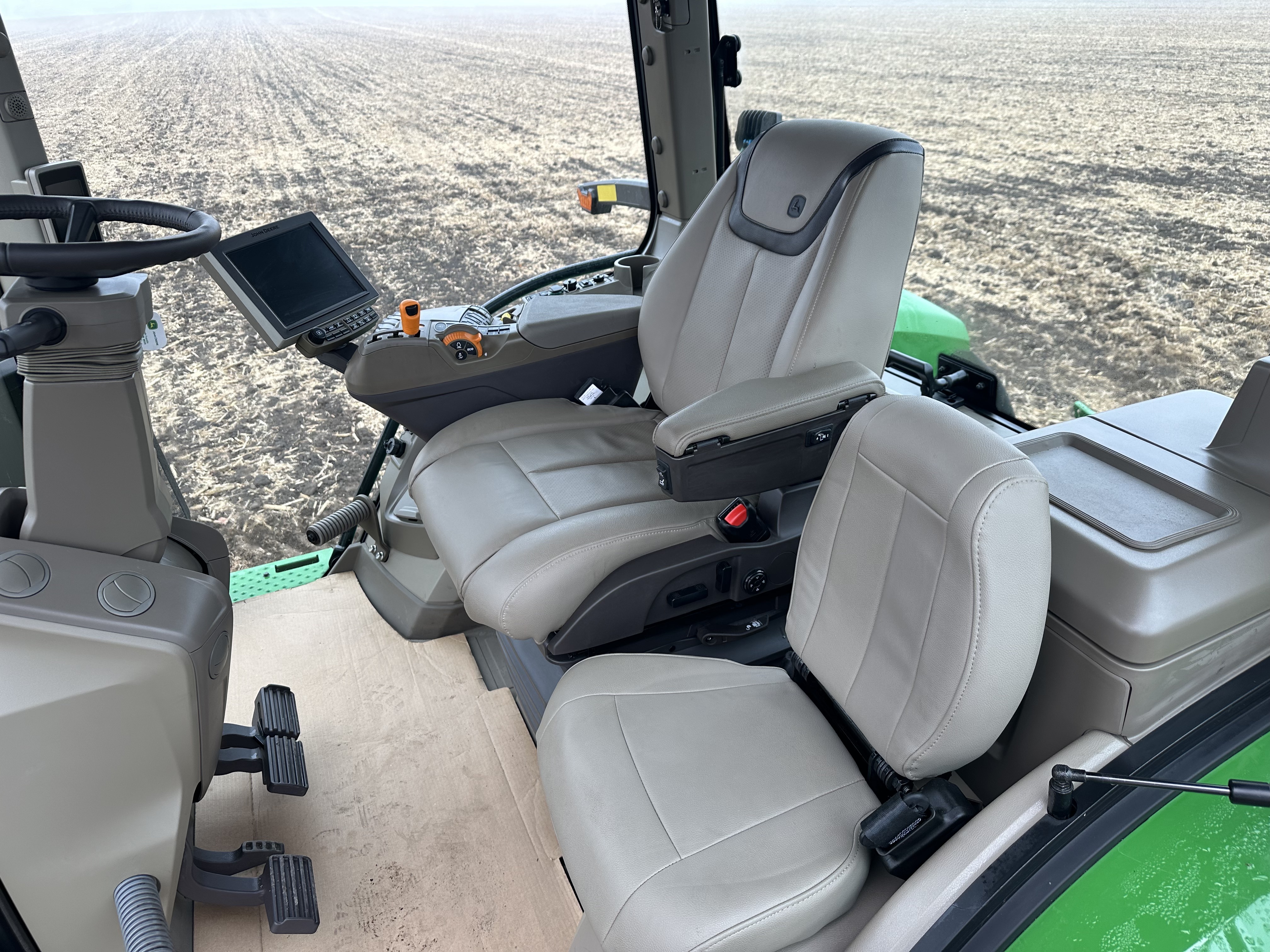 2023 John Deere 8R 310 Tractor