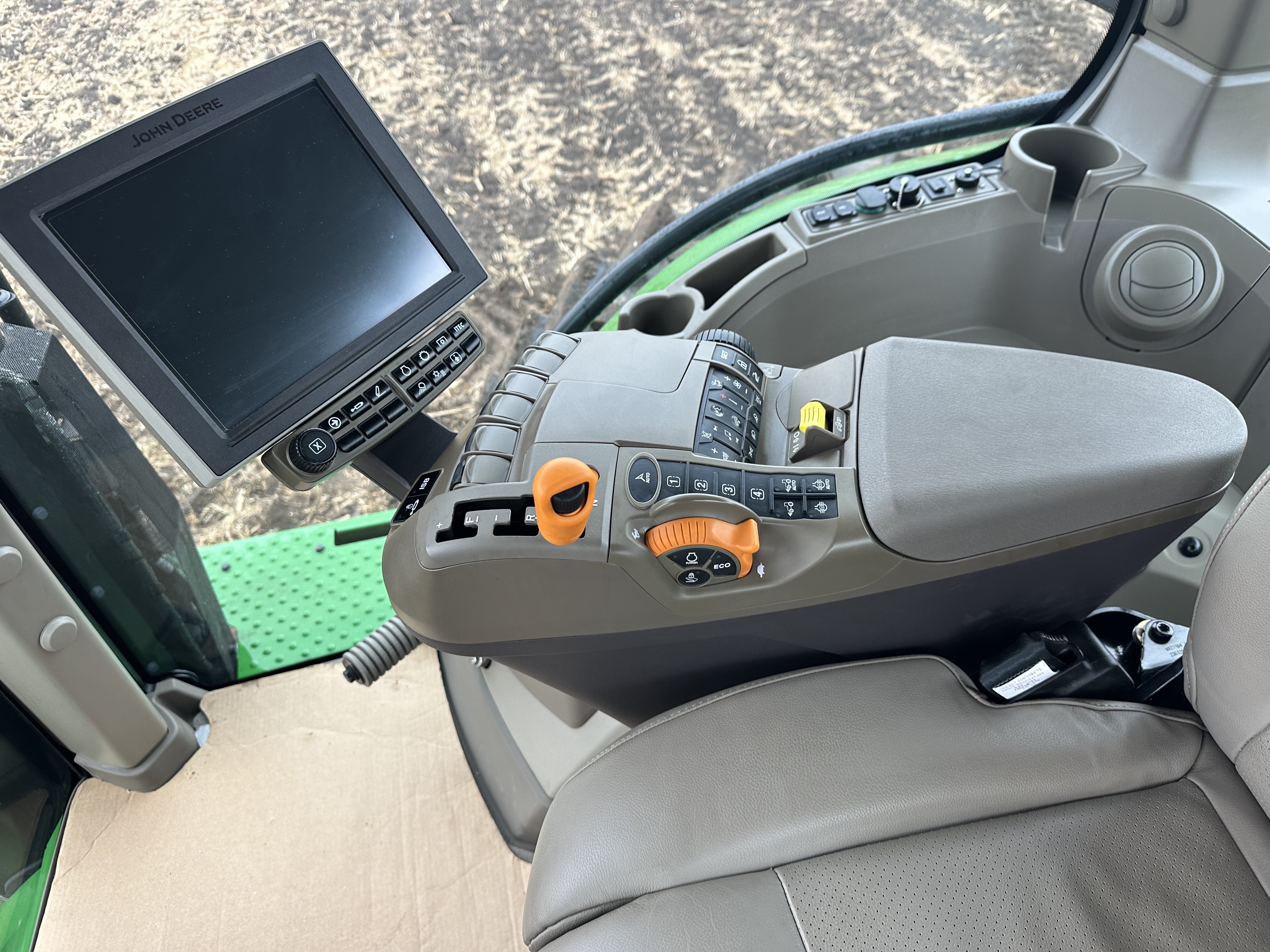 2023 John Deere 8R 310 Tractor