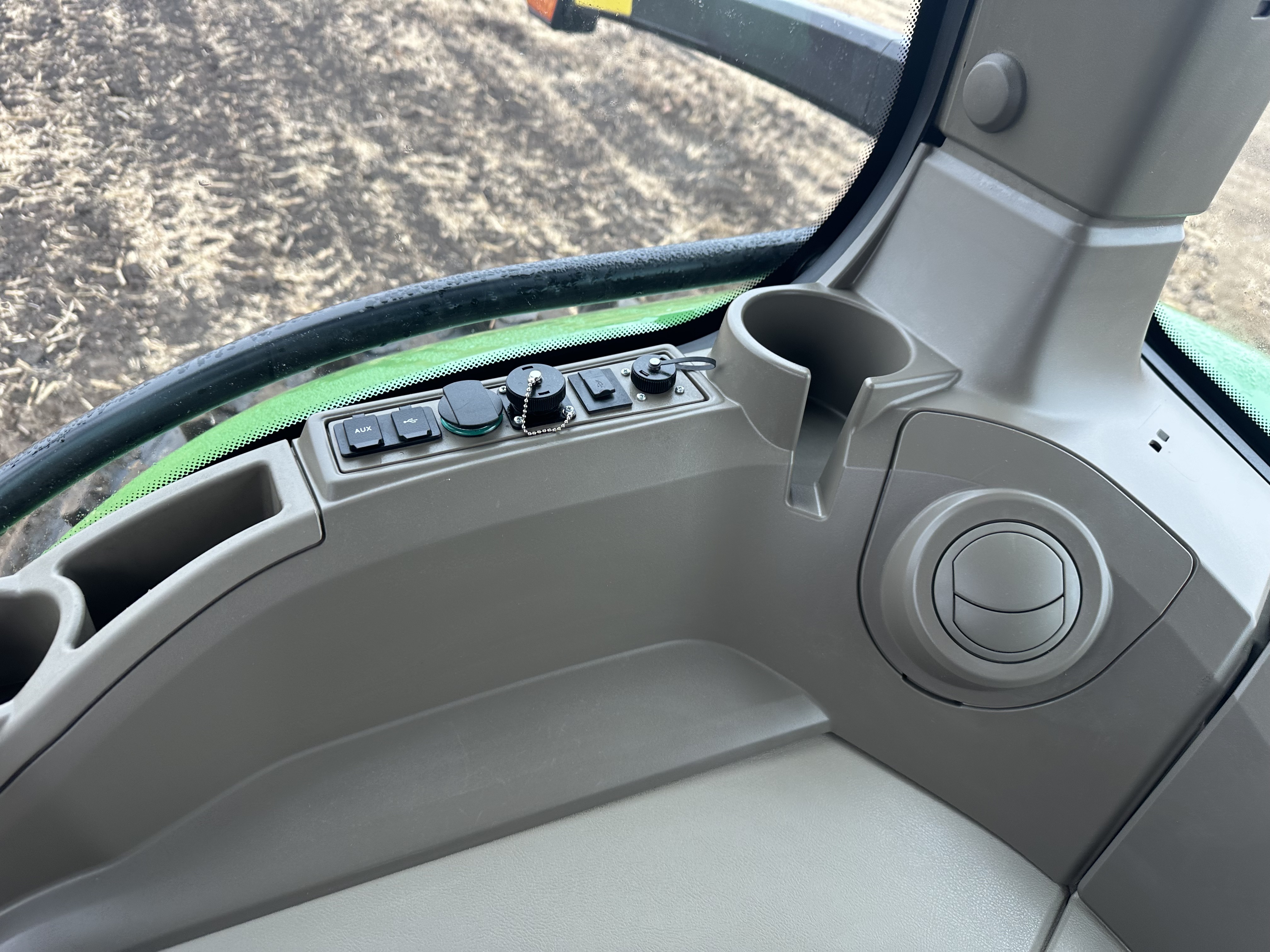 2023 John Deere 8R 310 Tractor