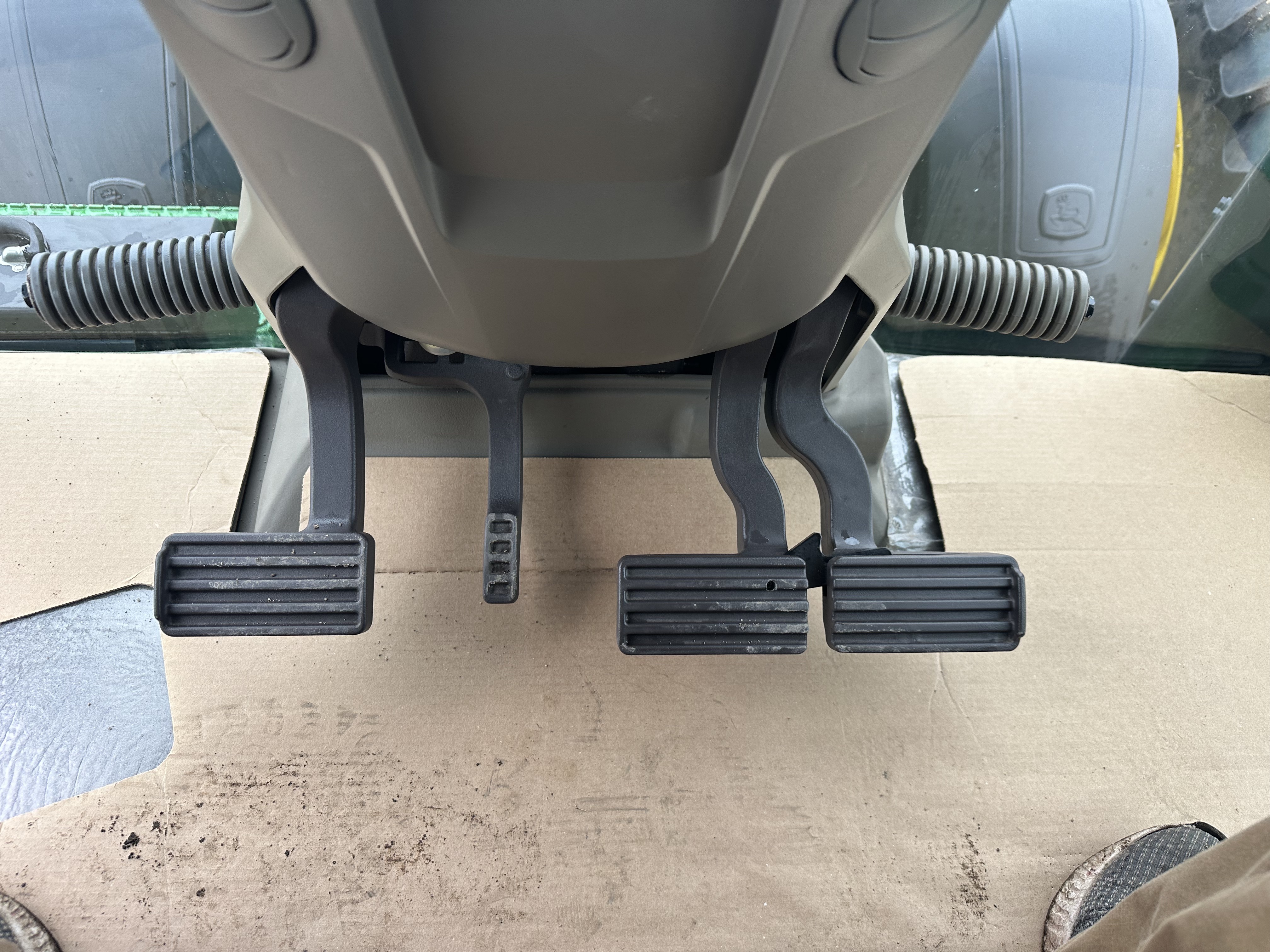 2023 John Deere 8R 310 Tractor