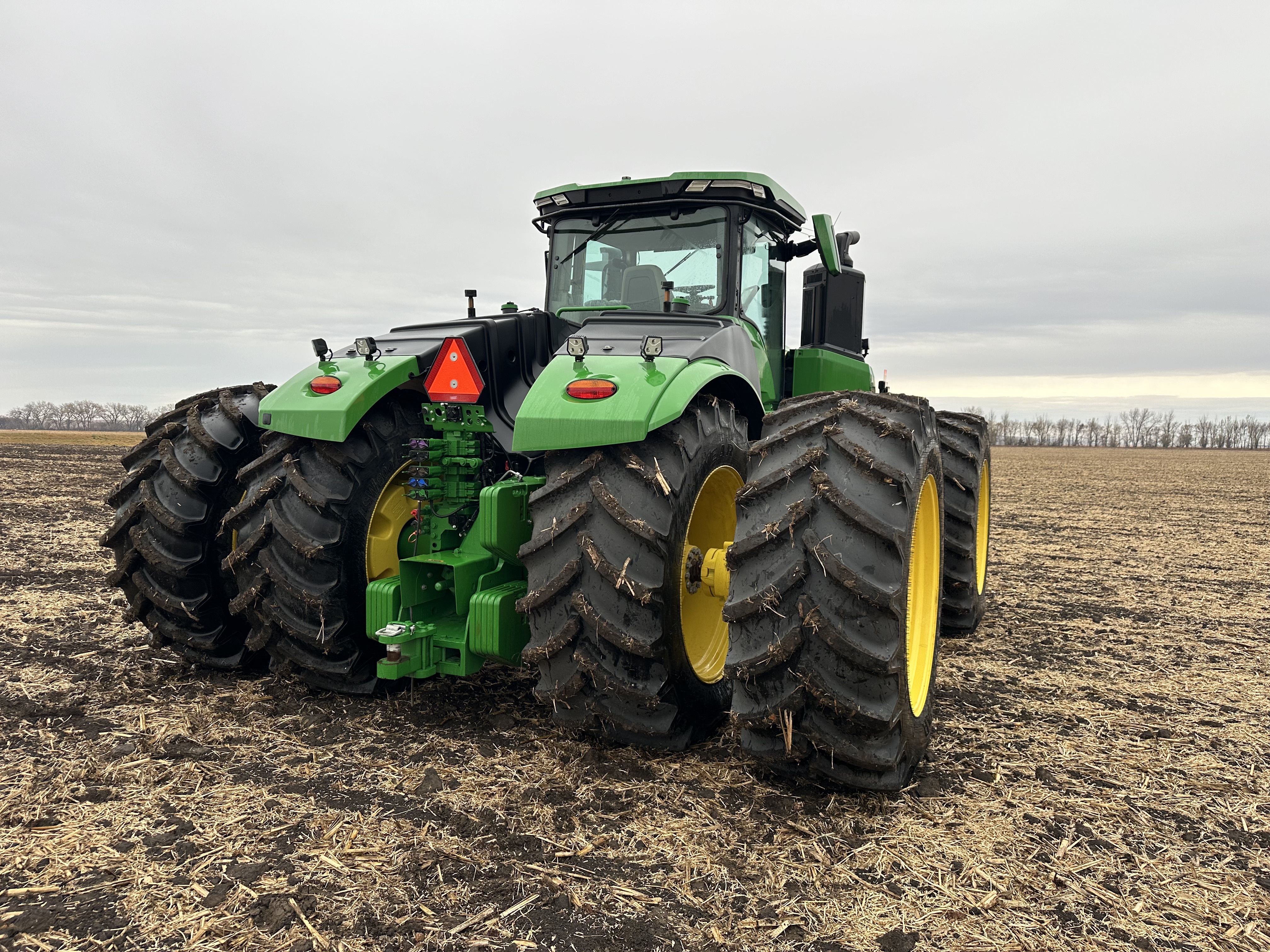 2023 John Deere 9R 640 Tractor