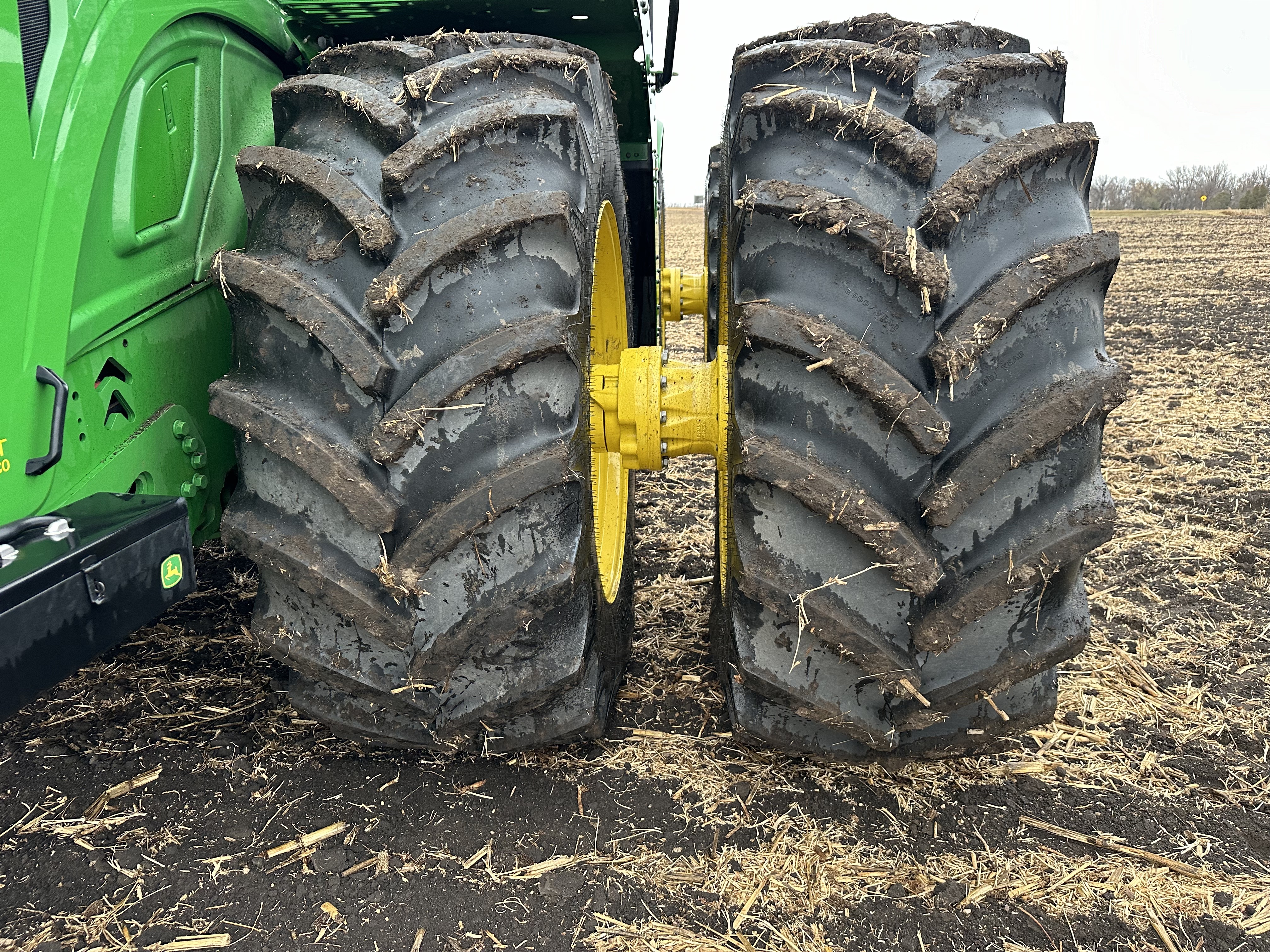 2023 John Deere 9R 640 Tractor
