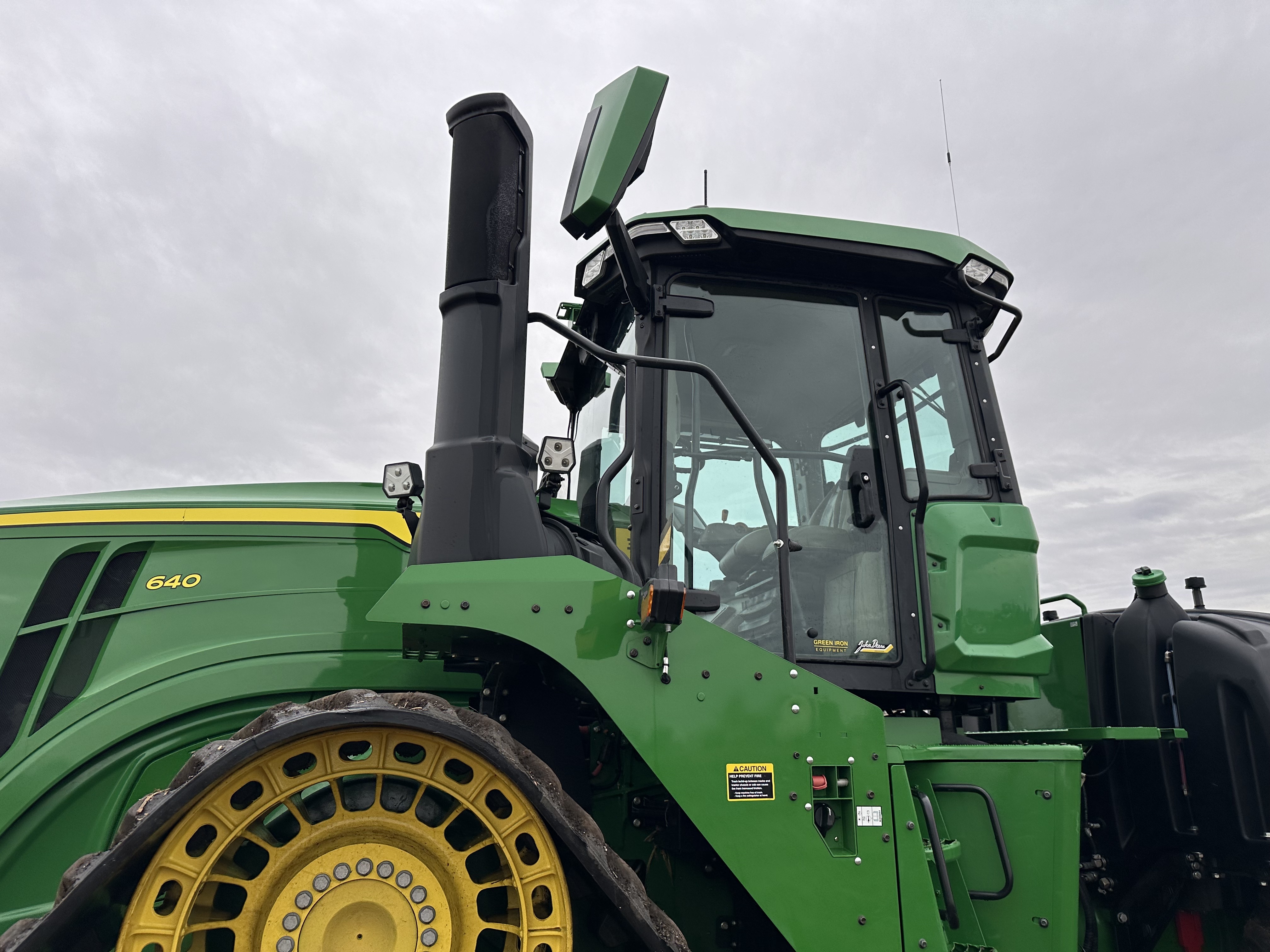 2022 John Deere 9RX 640 Tractor
