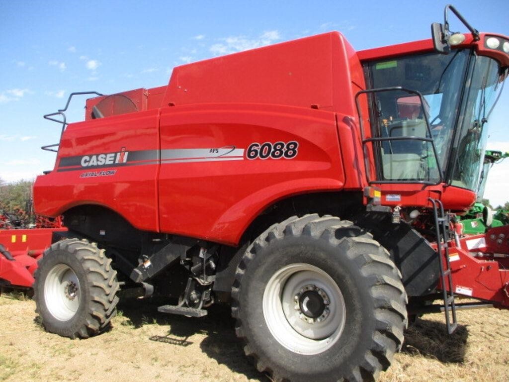 2009 Case IH 6088 Combine