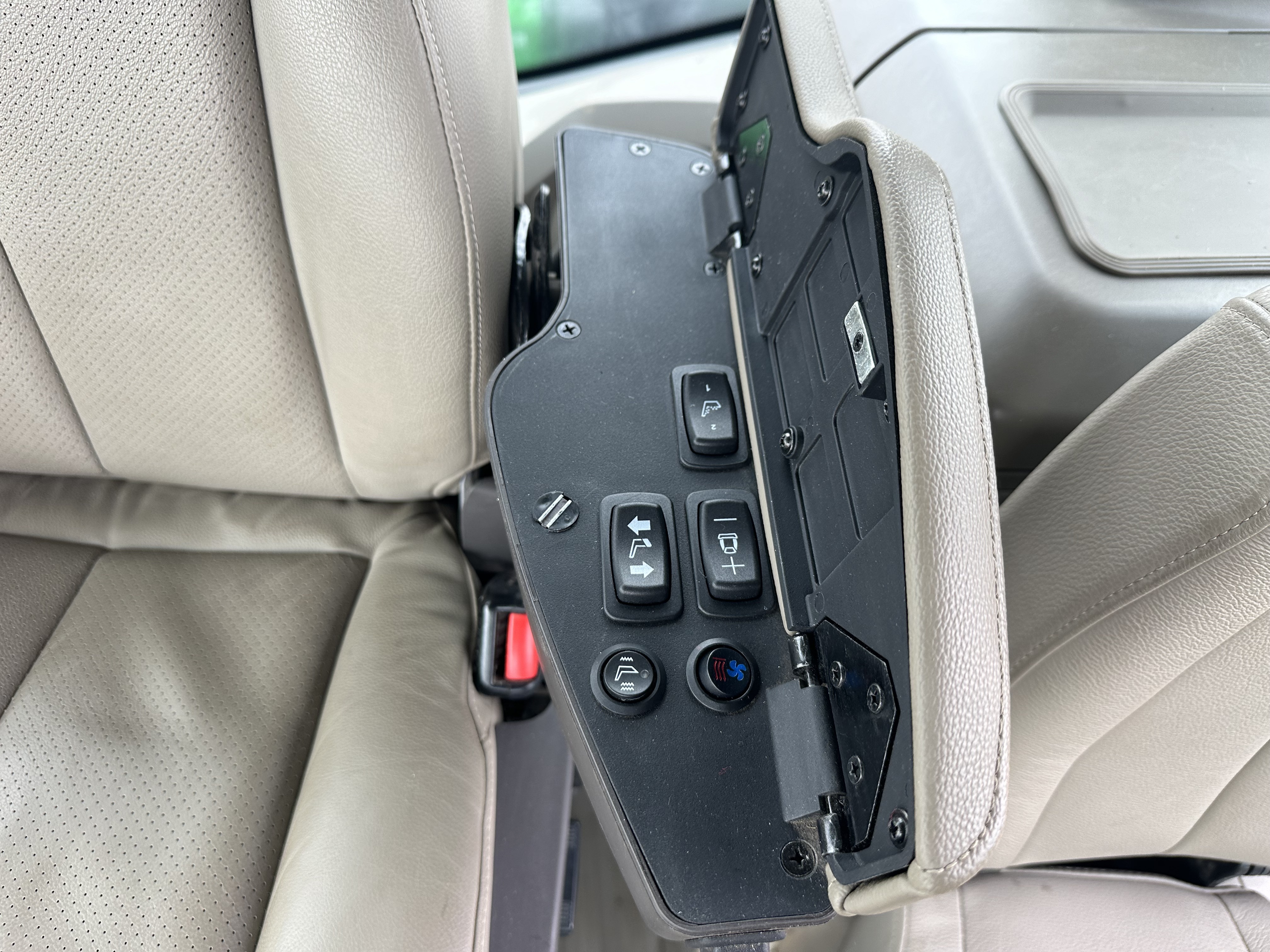 2022 John Deere 9RX 540 Tractor