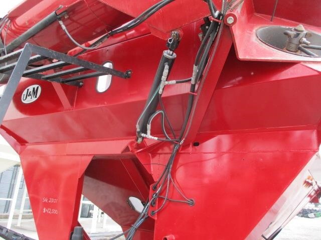  J&M 1150-20T Grain Cart