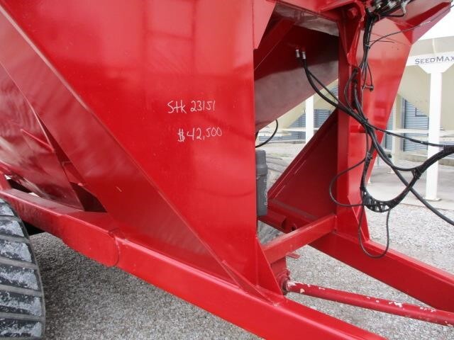  J&M 1150-20T Grain Cart