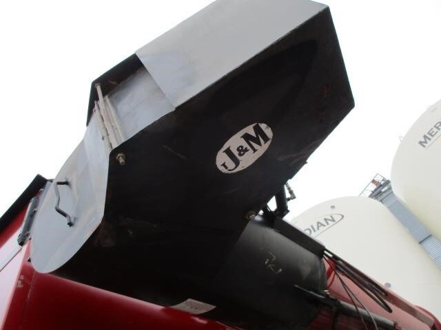 J&M 1150-20T Grain Cart