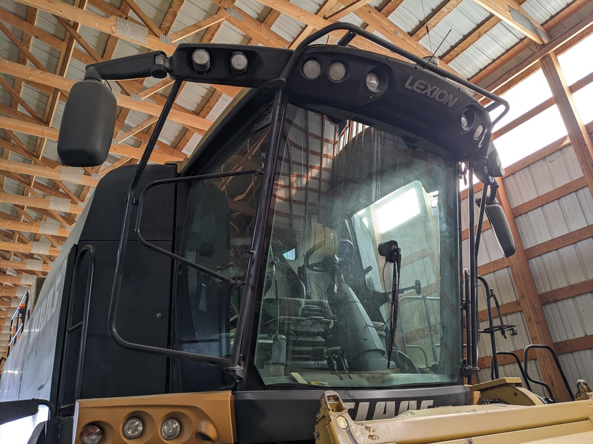 2011 Claas Lexion 740TT Combine